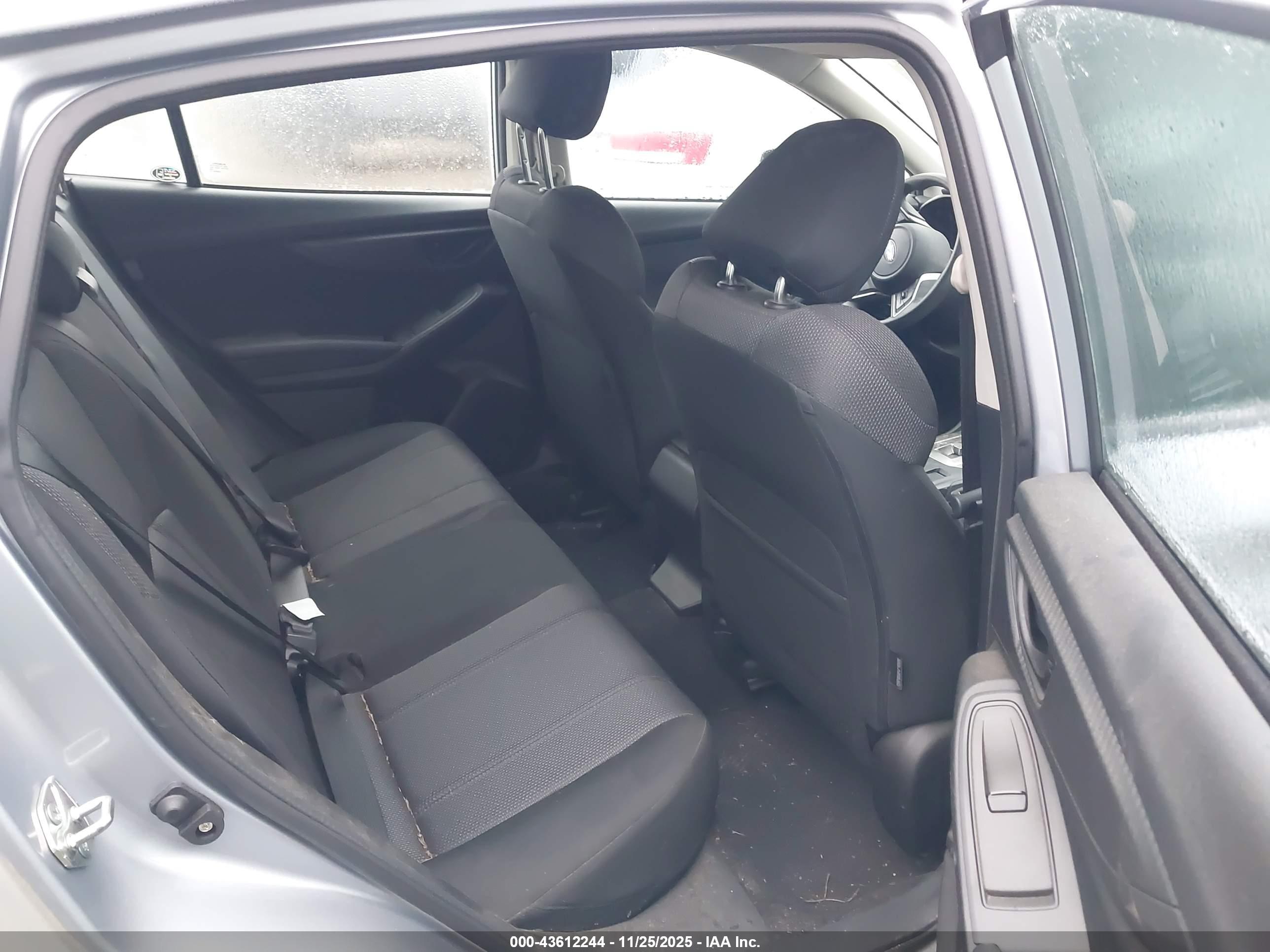 SUBARU IMPREZA image 8