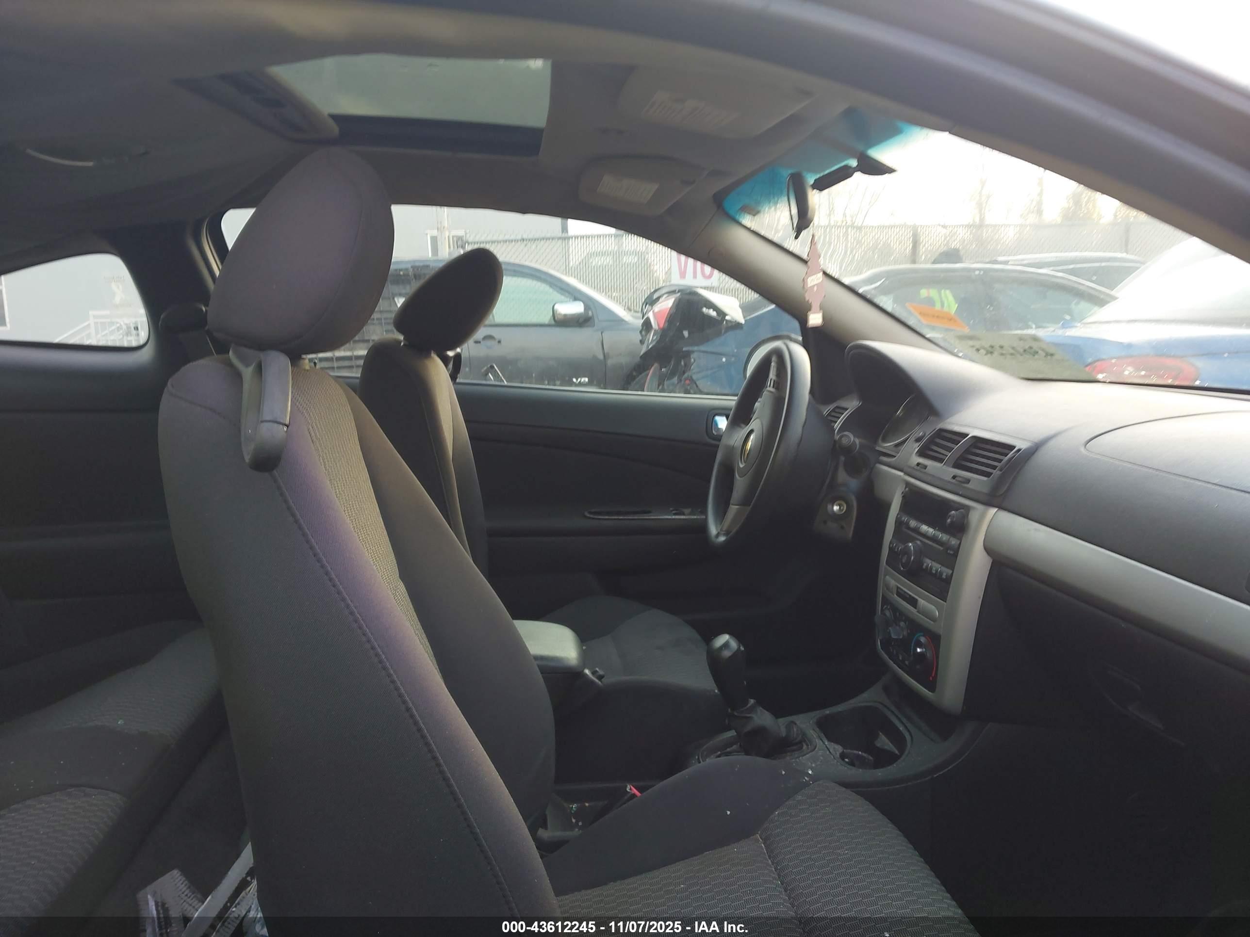 CHEVROLET COBALT image 5