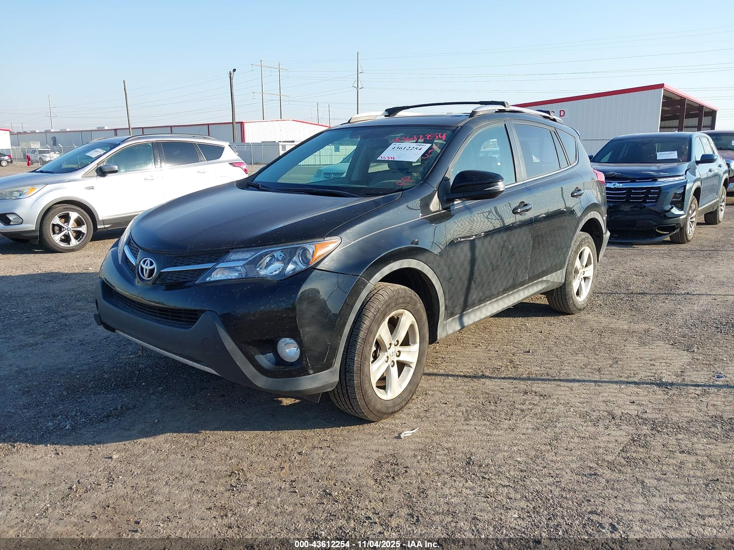 TOYOTA RAV4 image 2