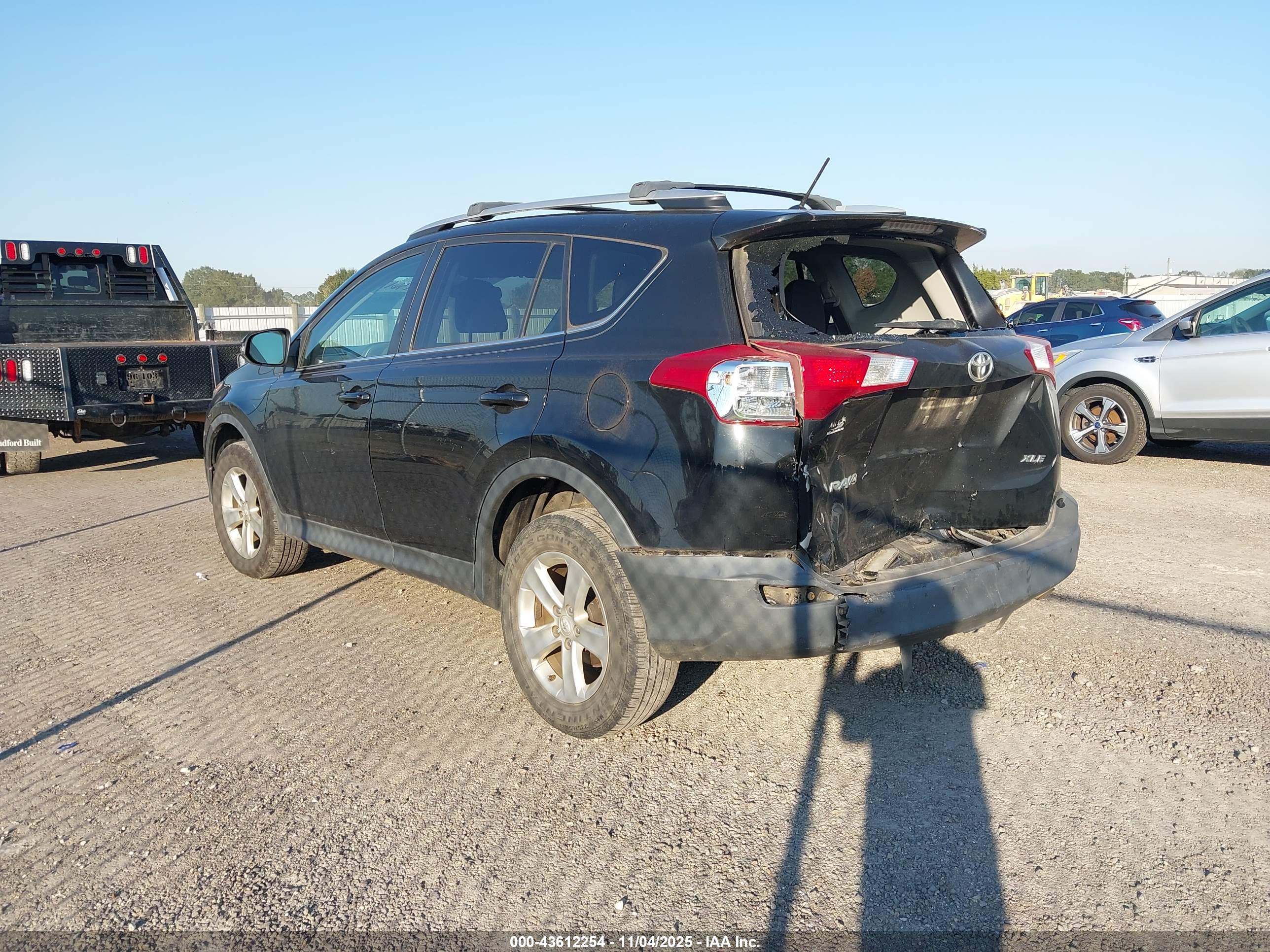TOYOTA RAV4 image 3