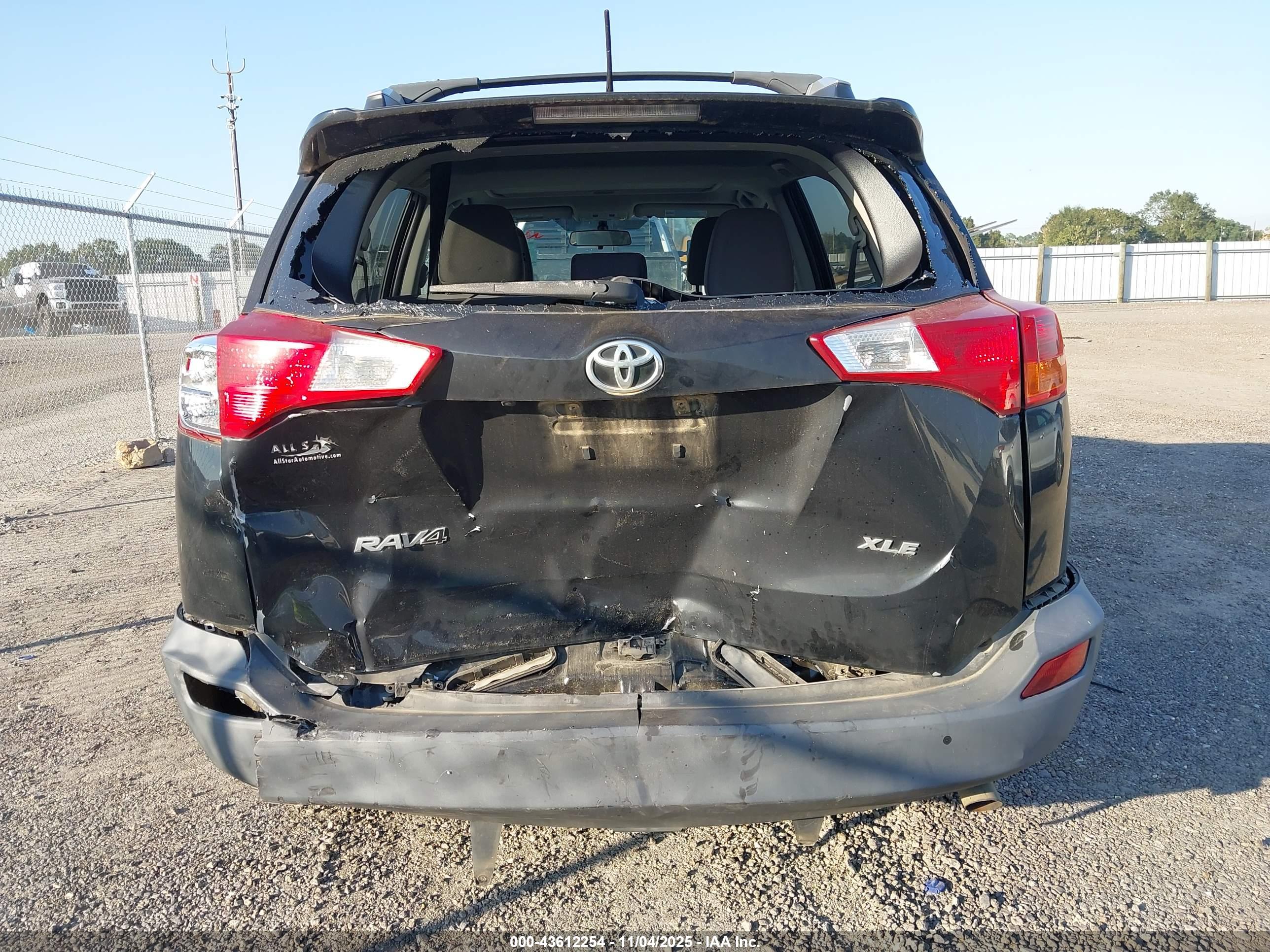 TOYOTA RAV4 image 6
