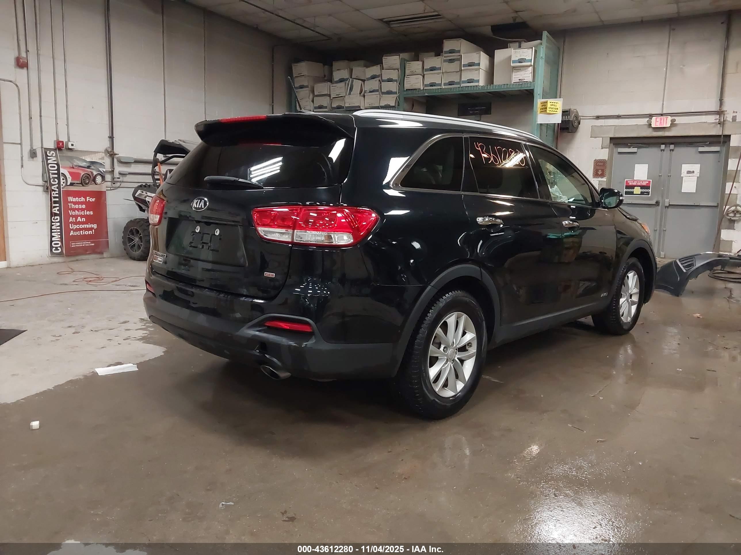 KIA SORENTO image 4
