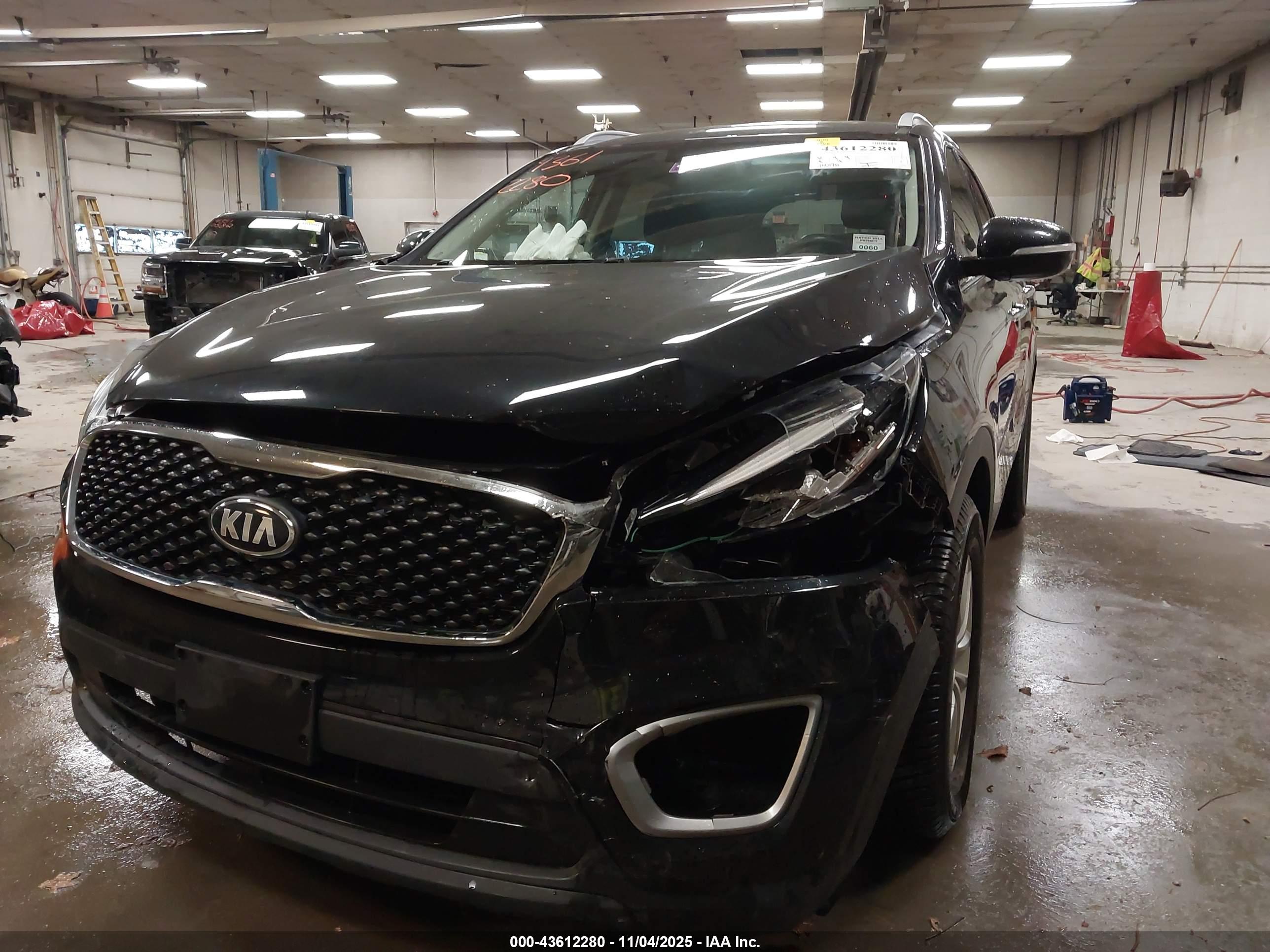 KIA SORENTO image 6