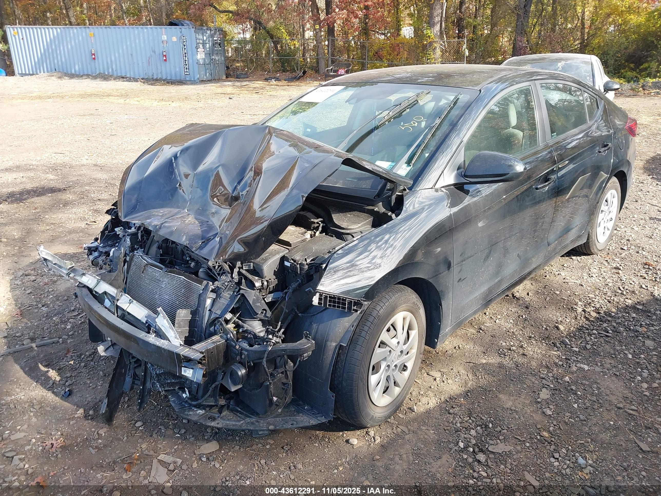 HYUNDAI ELANTRA image 6