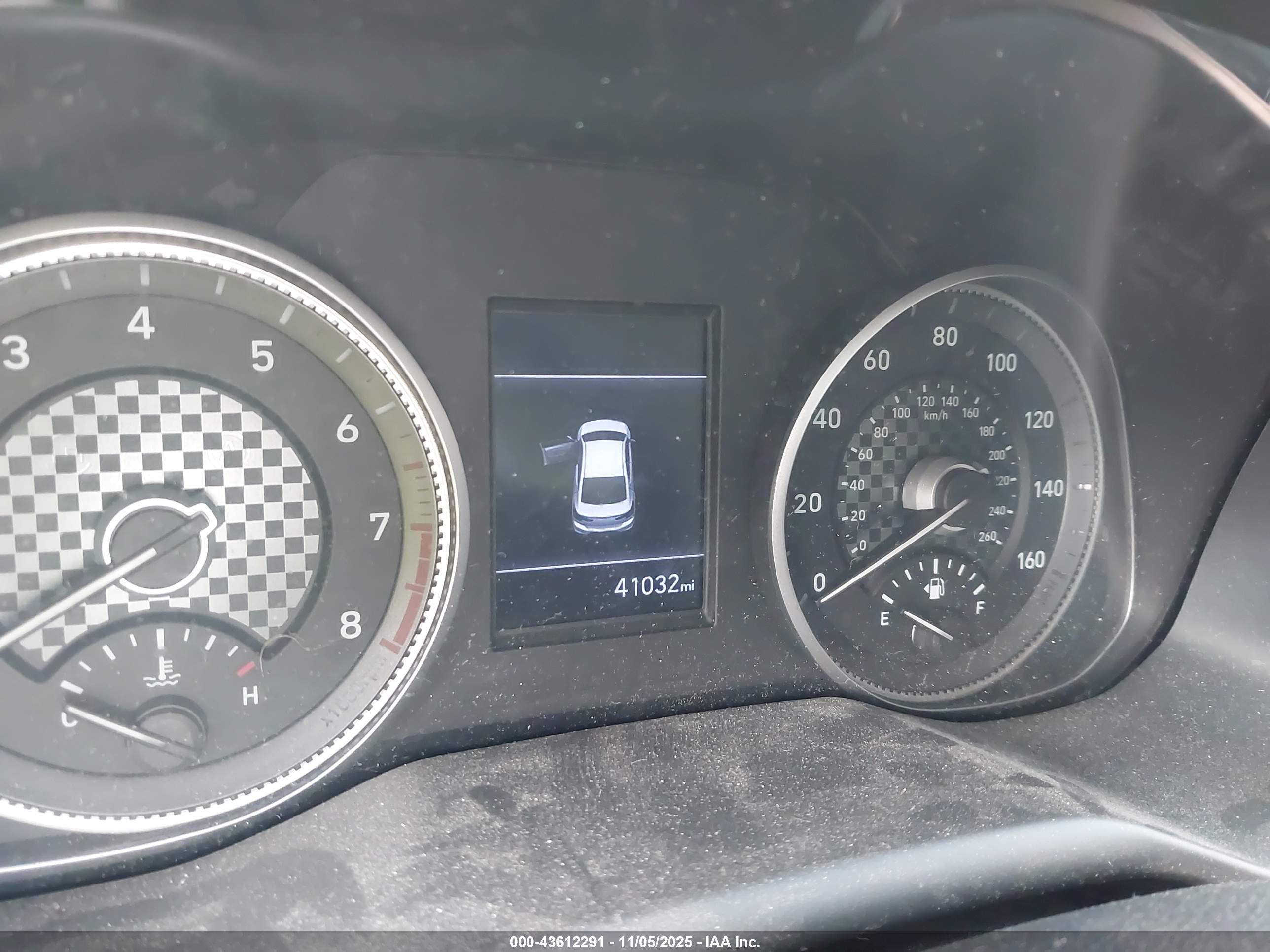 HYUNDAI ELANTRA image 7