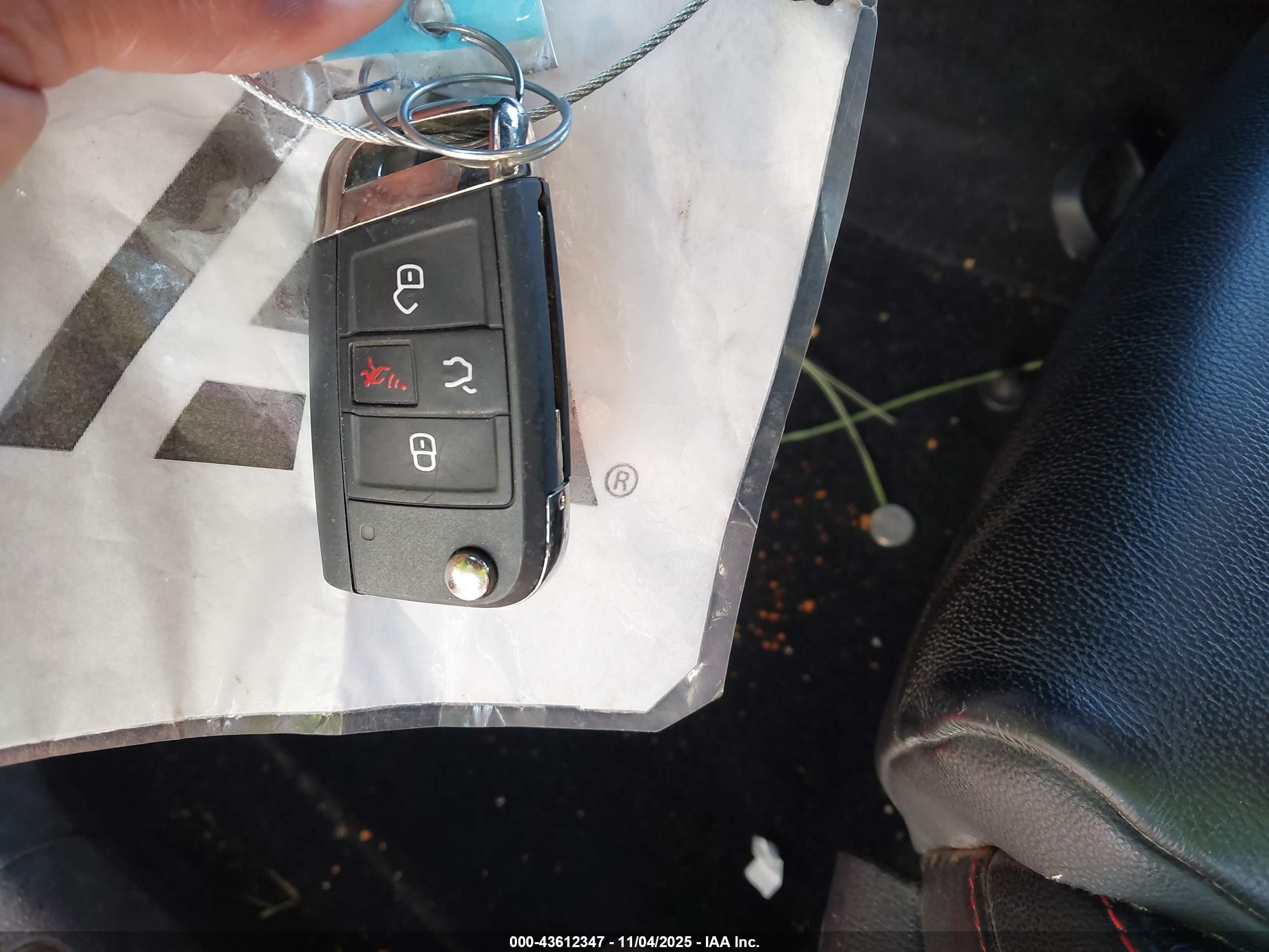 VOLKSWAGEN GOLF image 11