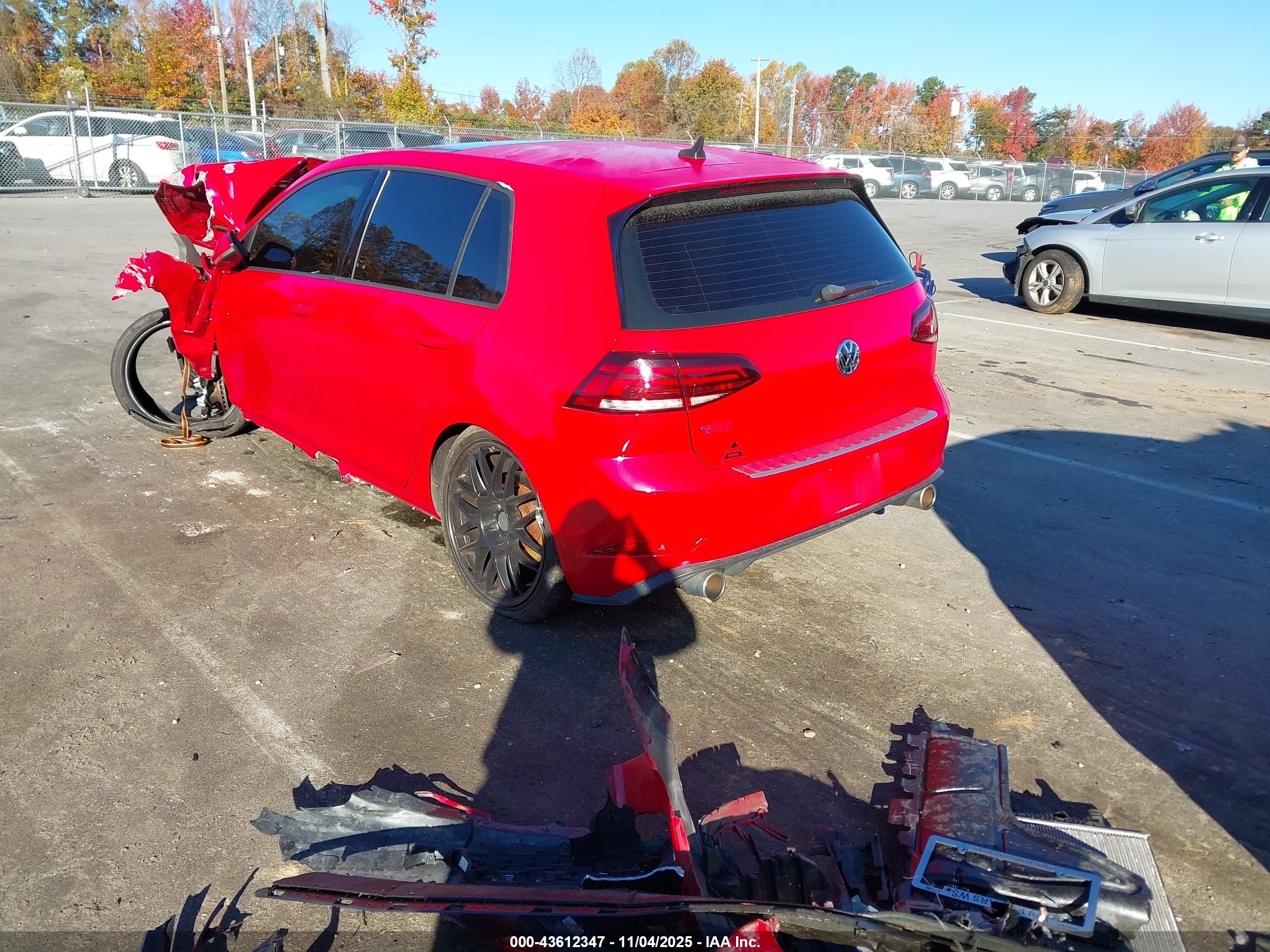 VOLKSWAGEN GOLF image 3