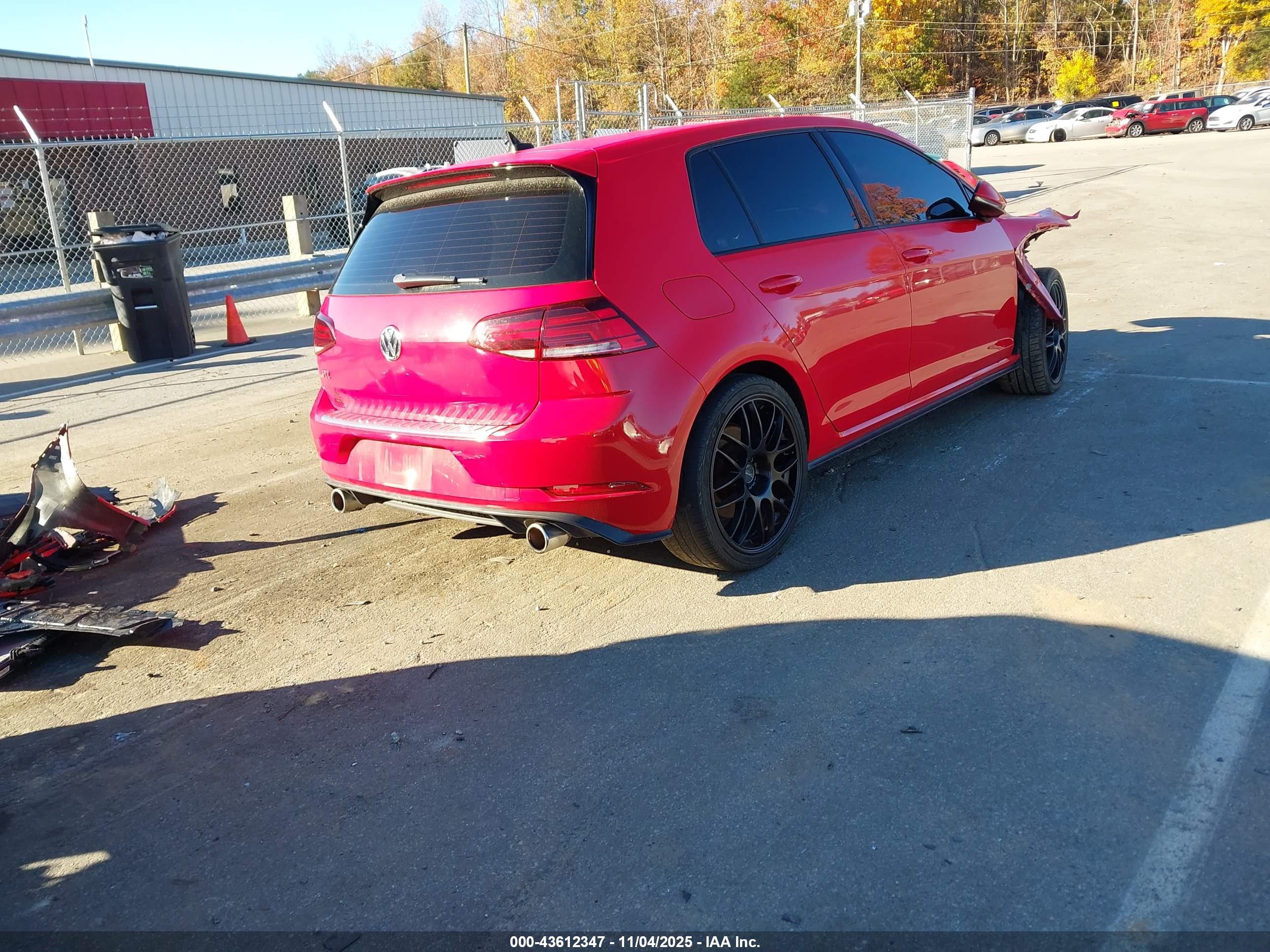 VOLKSWAGEN GOLF image 4
