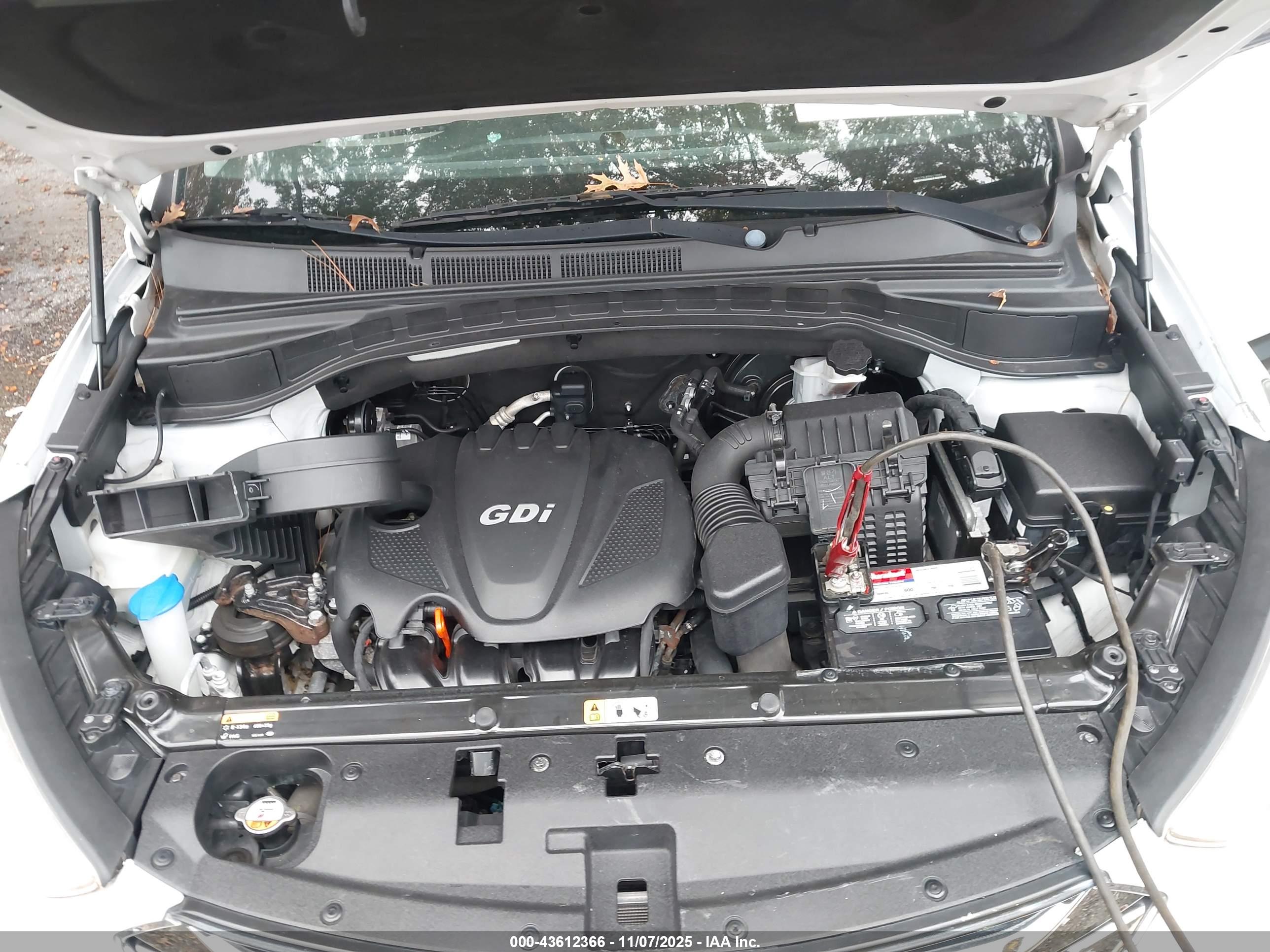 HYUNDAI SANTA image 10