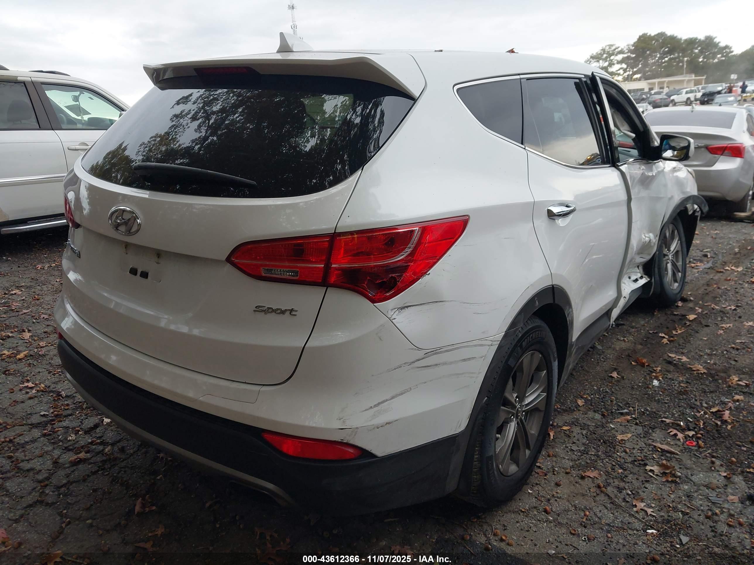 HYUNDAI SANTA image 4