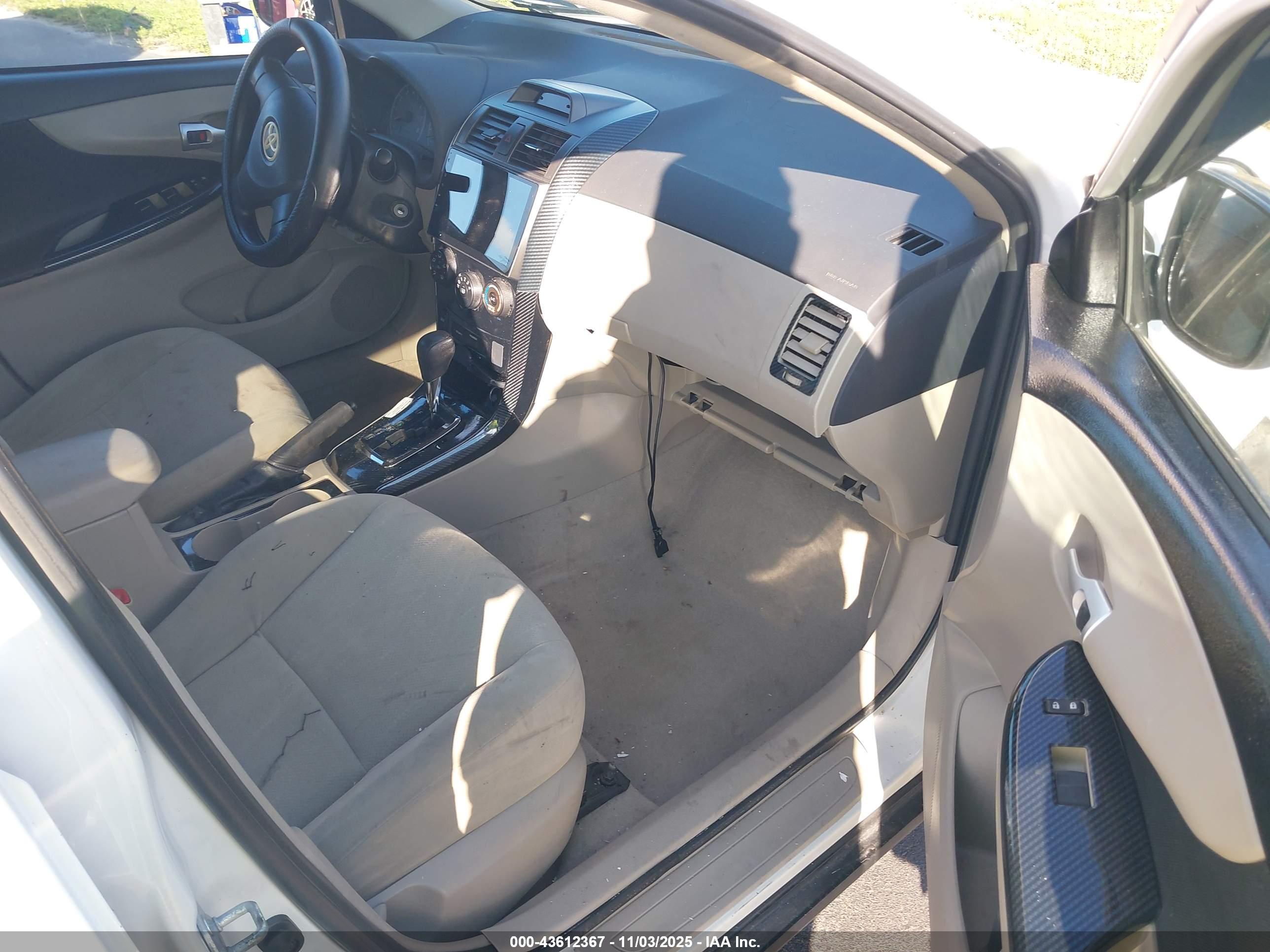 TOYOTA COROLLA image 5