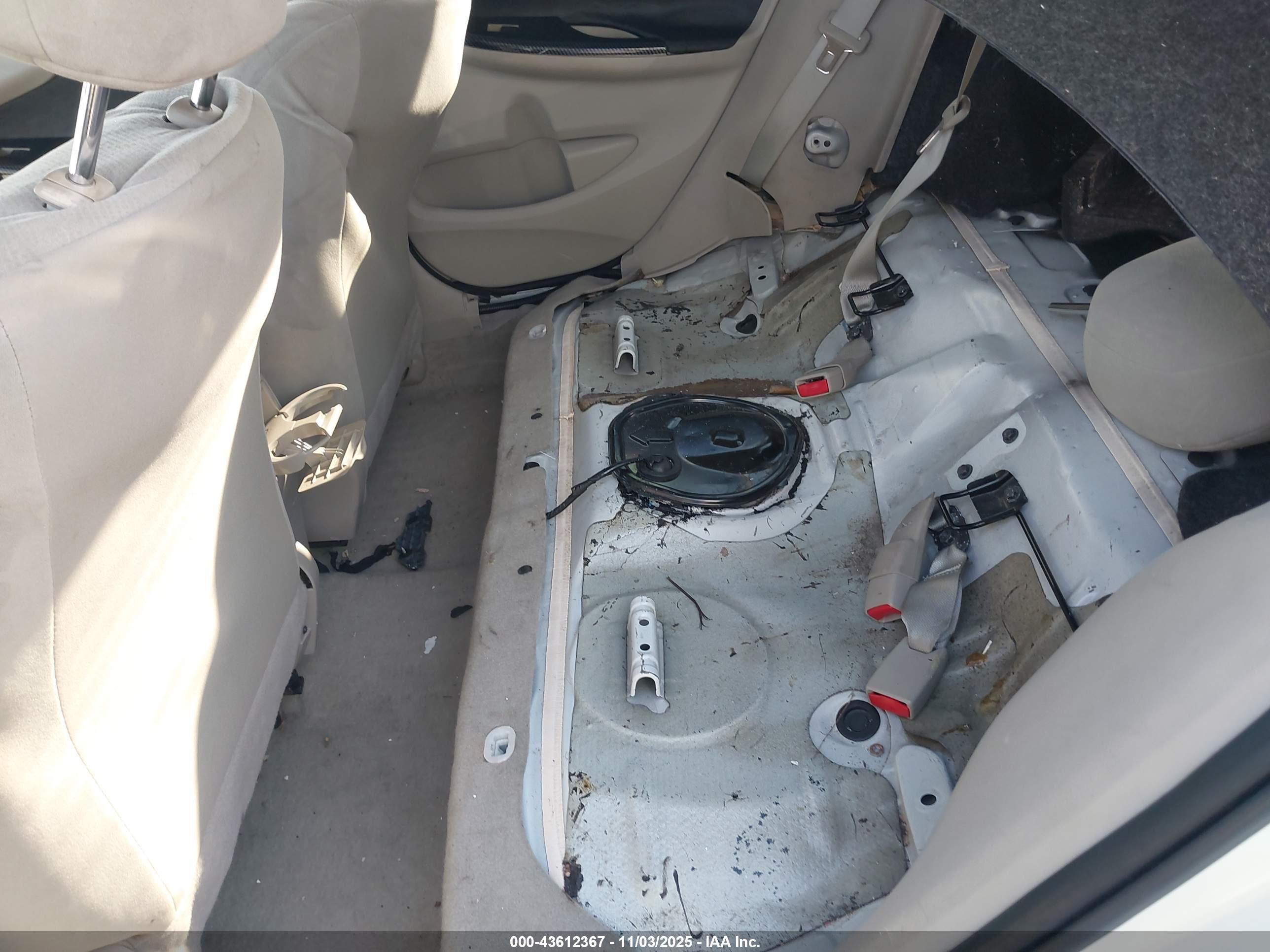 TOYOTA COROLLA image 8