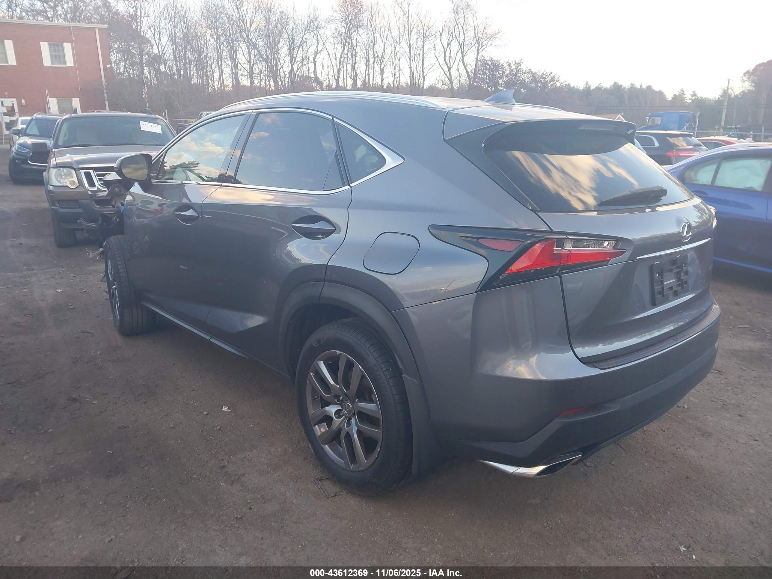 LEXUS NX image 3