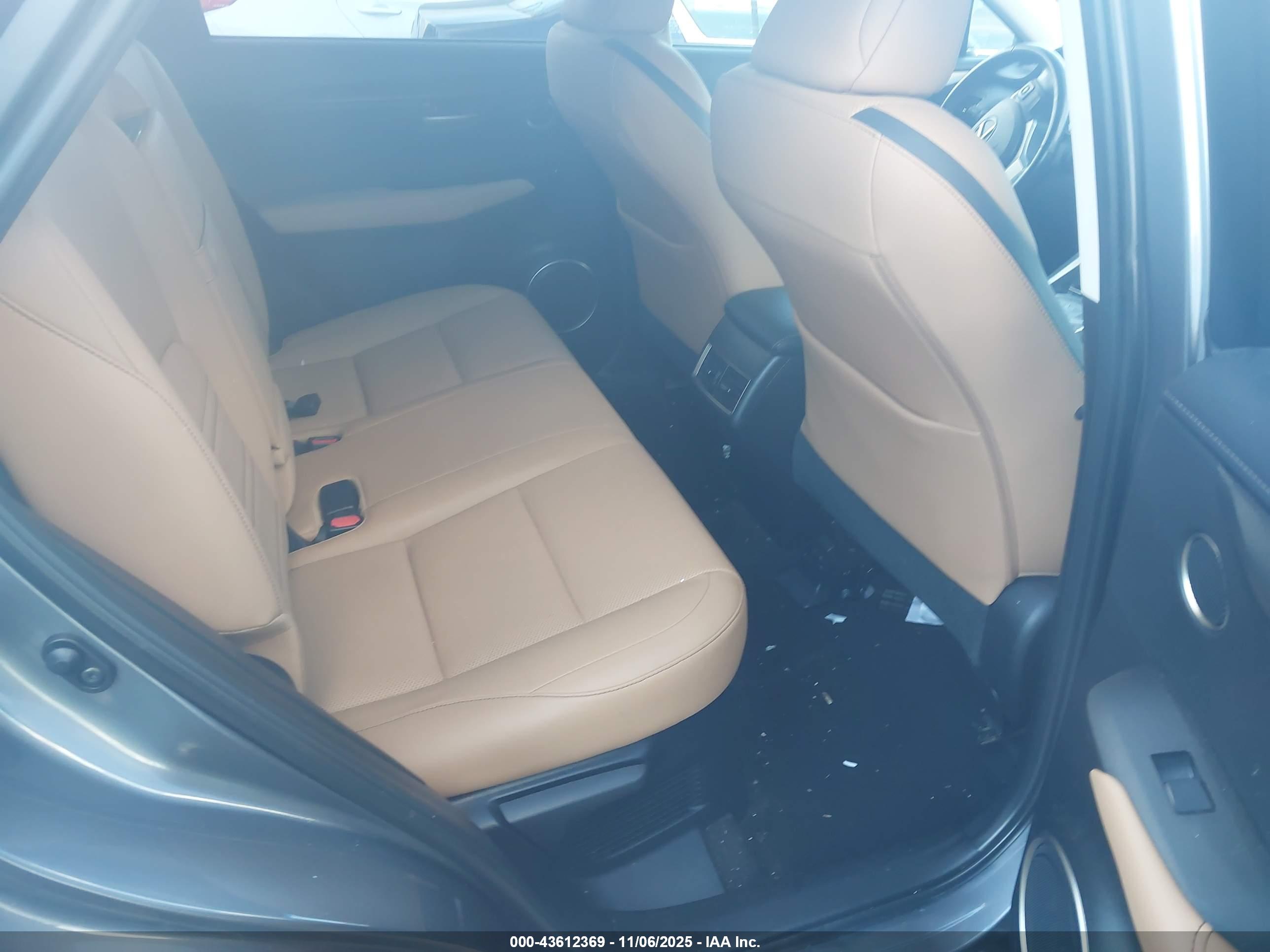 LEXUS NX image 8
