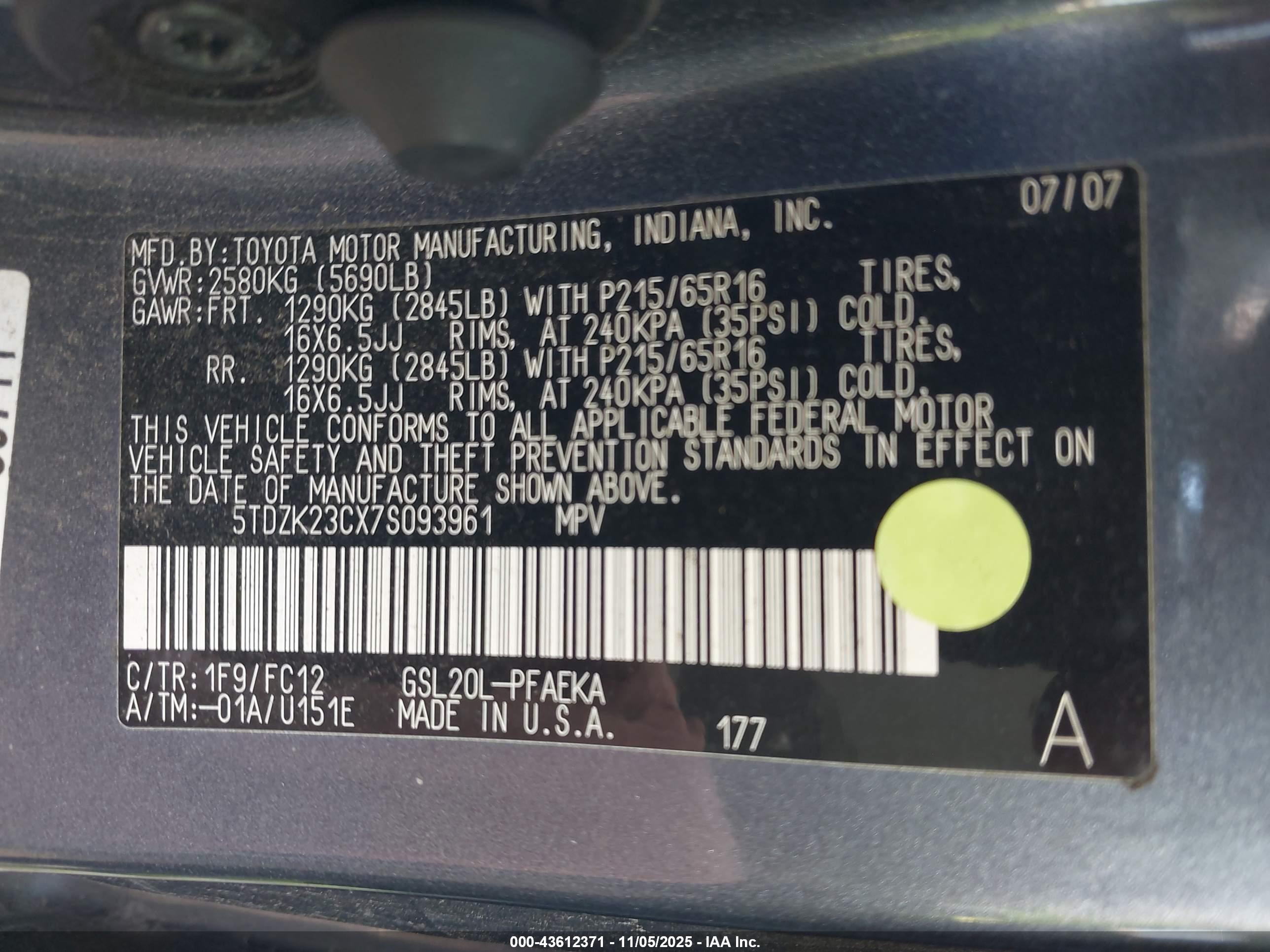 TOYOTA SIENNA image 9