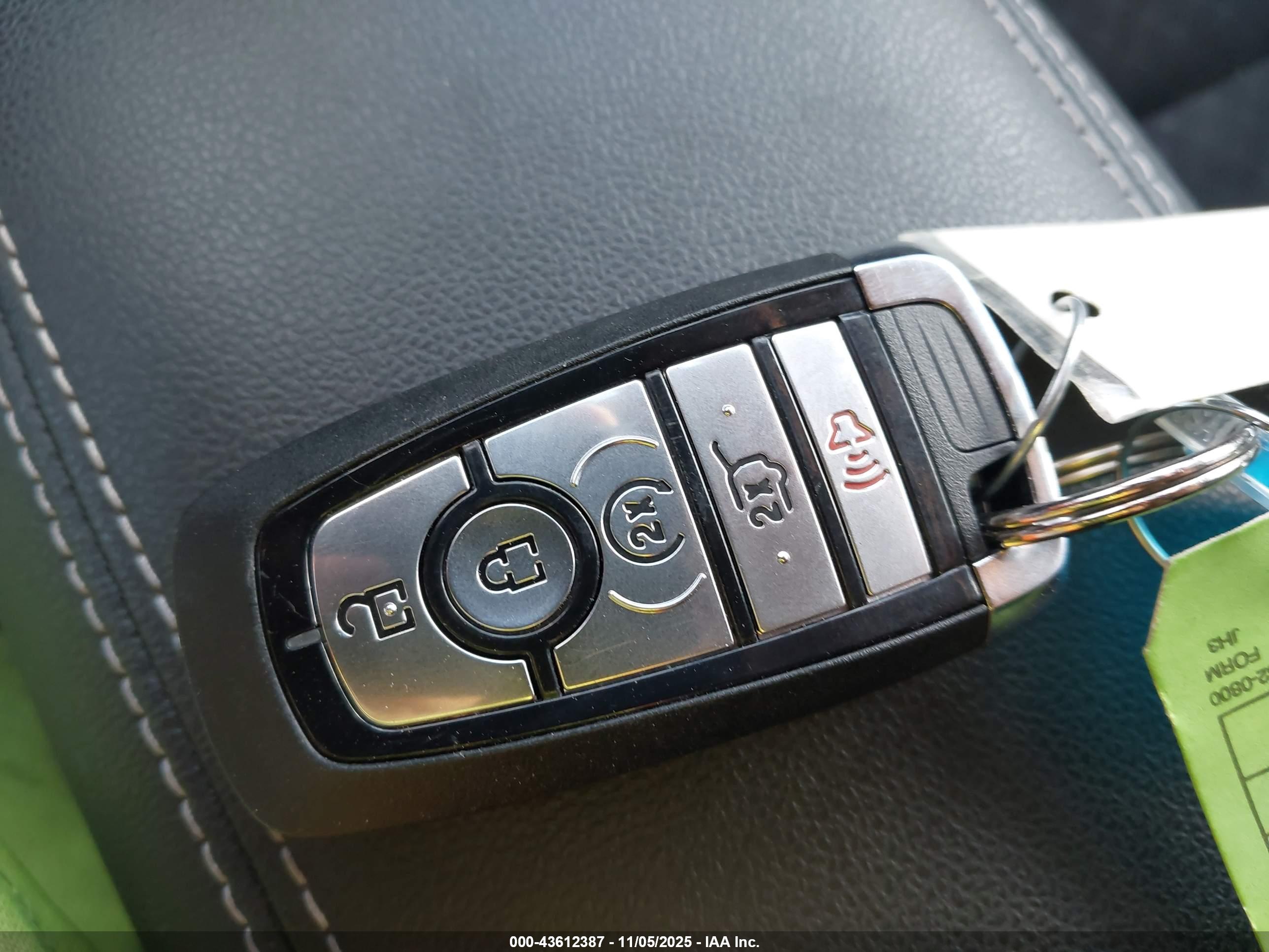 FORD ESCAPE image 11