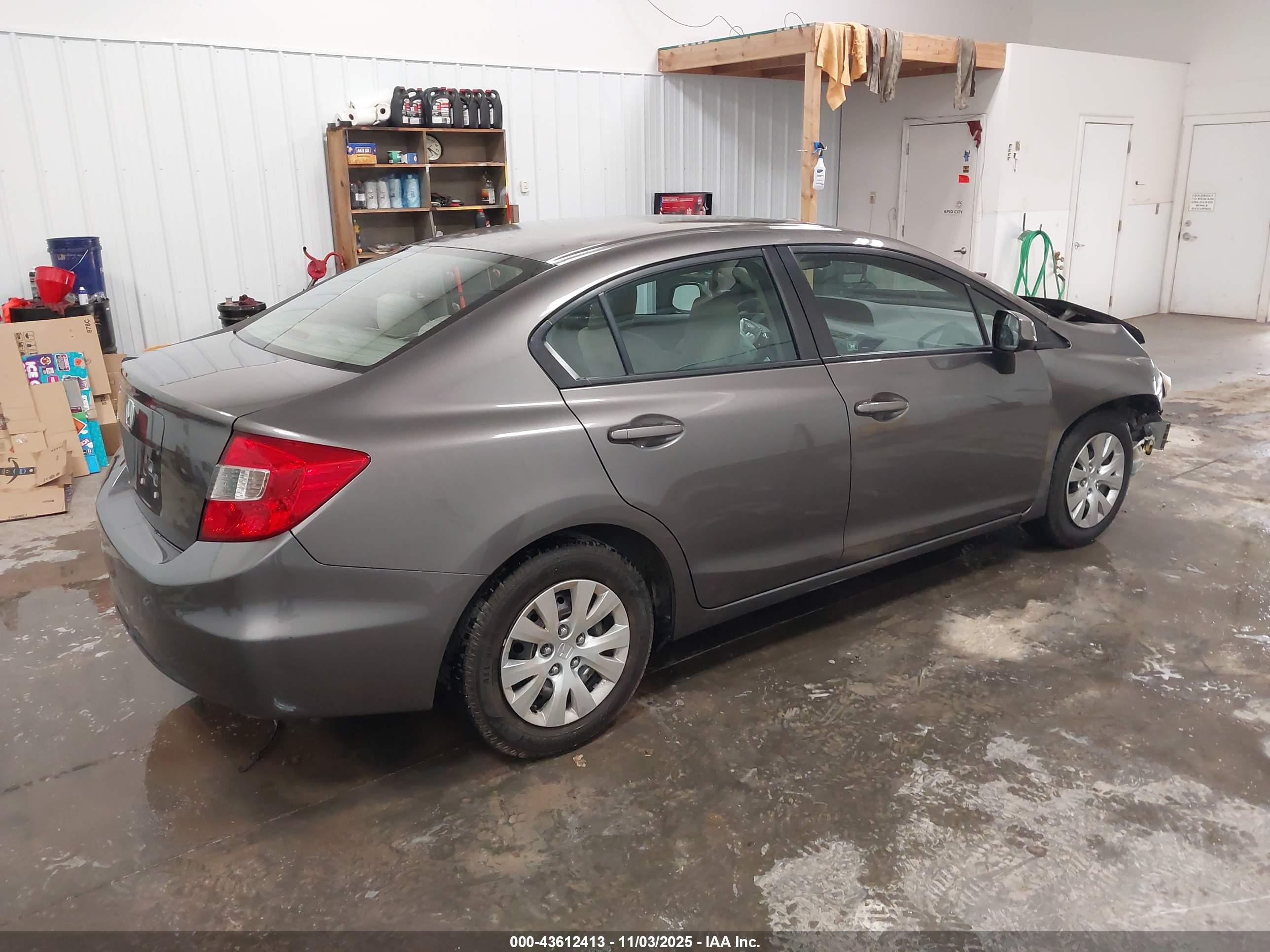 HONDA CIVIC image 4