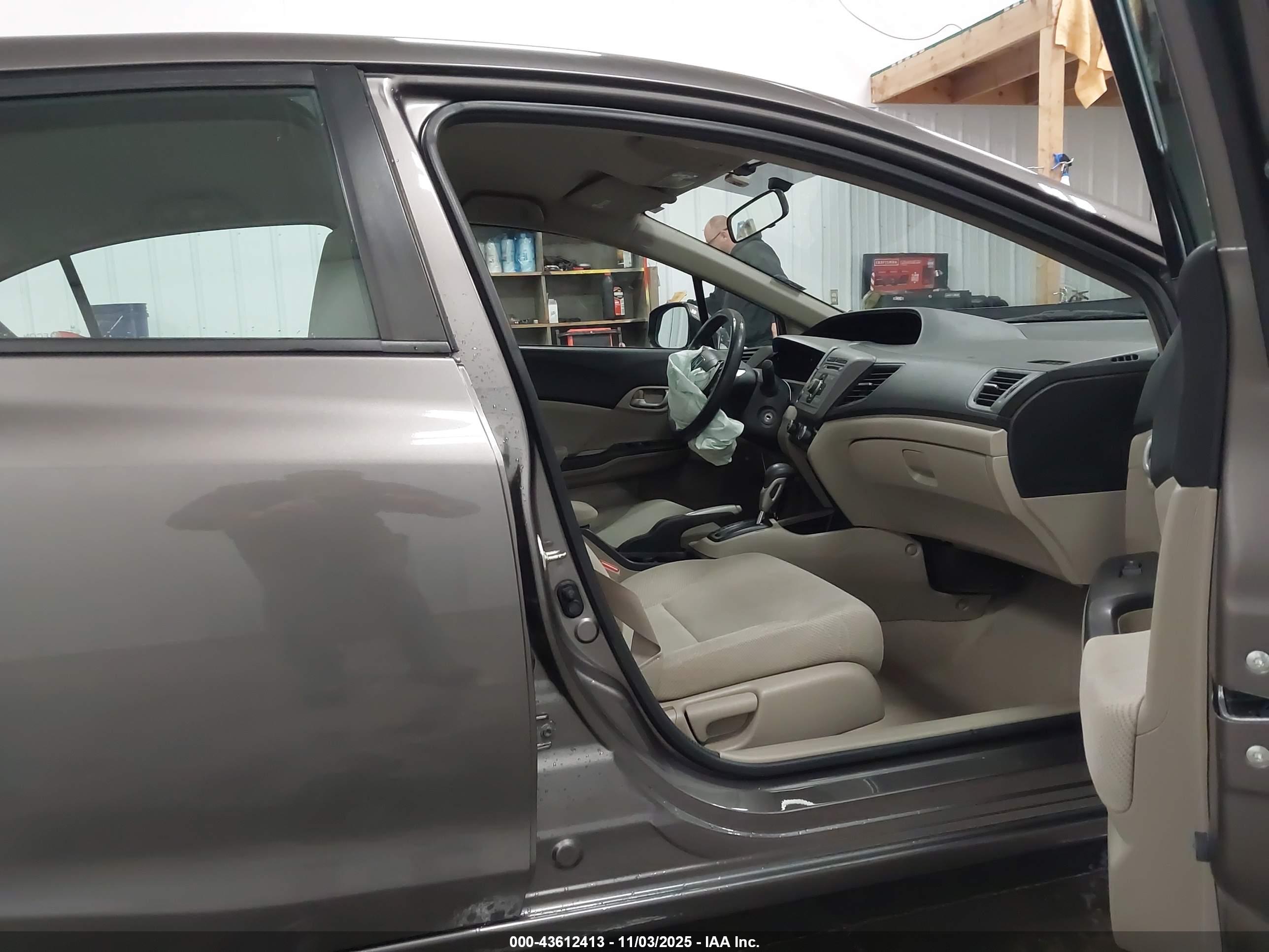HONDA CIVIC image 5