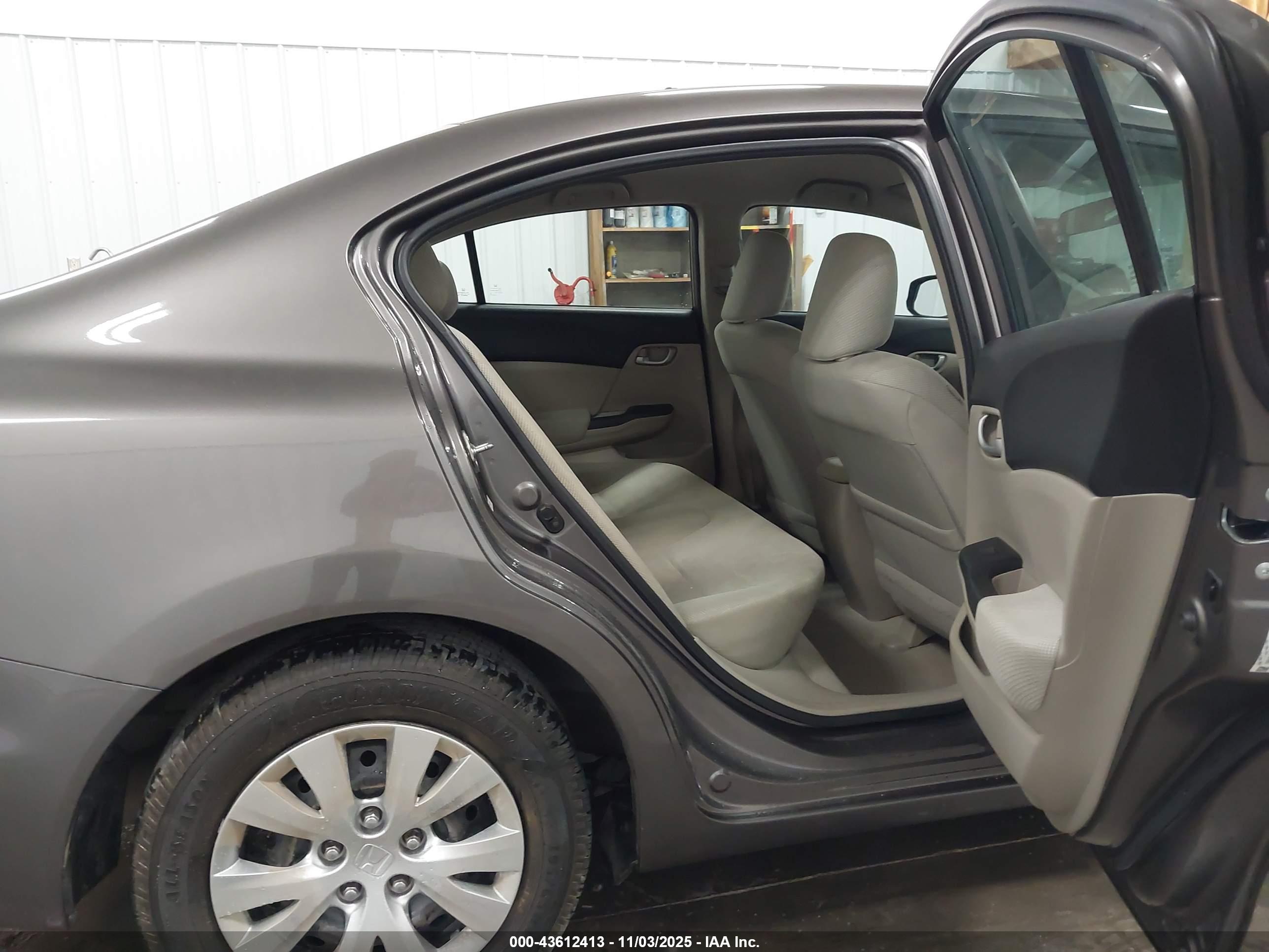 HONDA CIVIC image 8