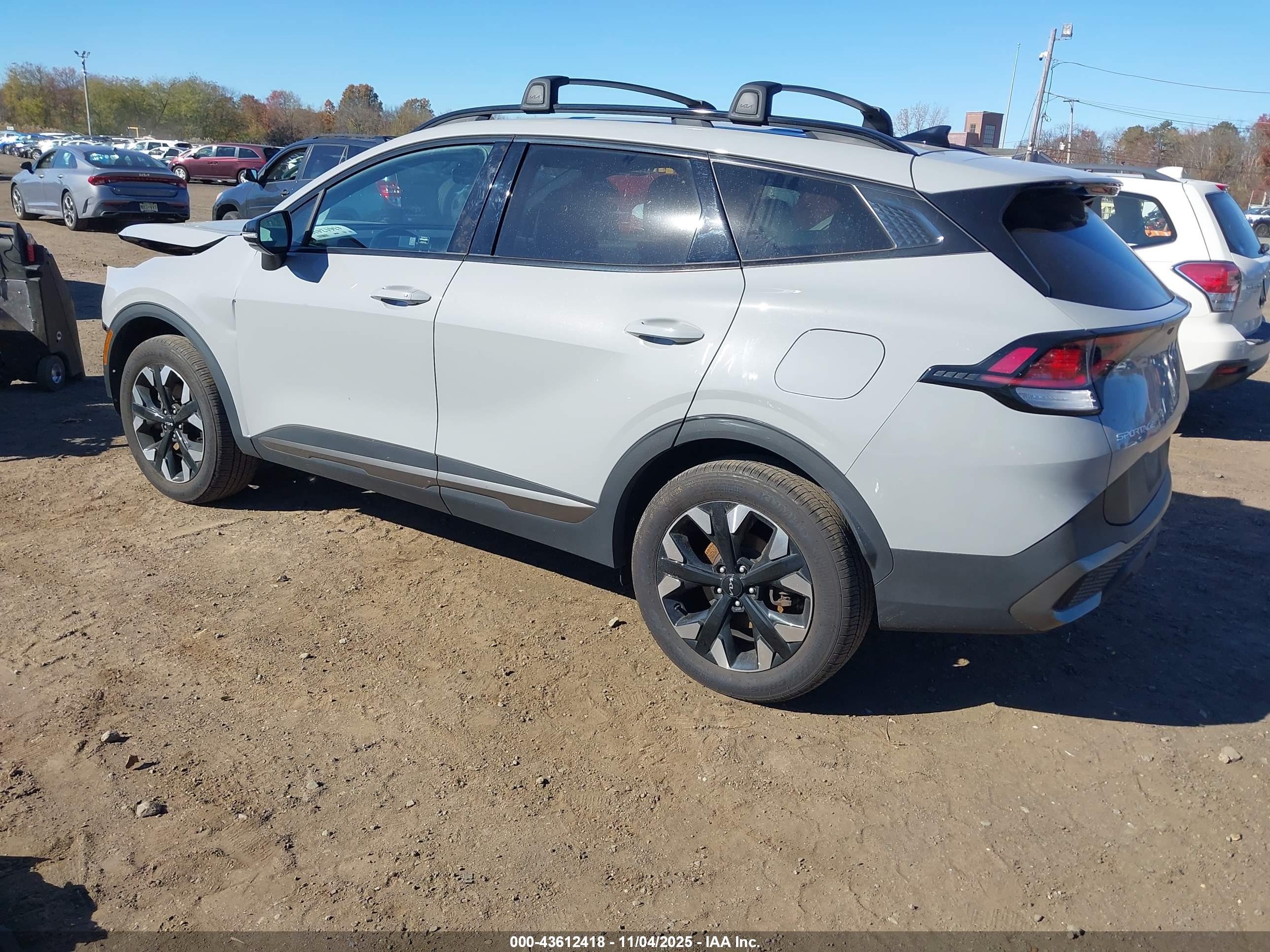 KIA SPORTAGE image 3