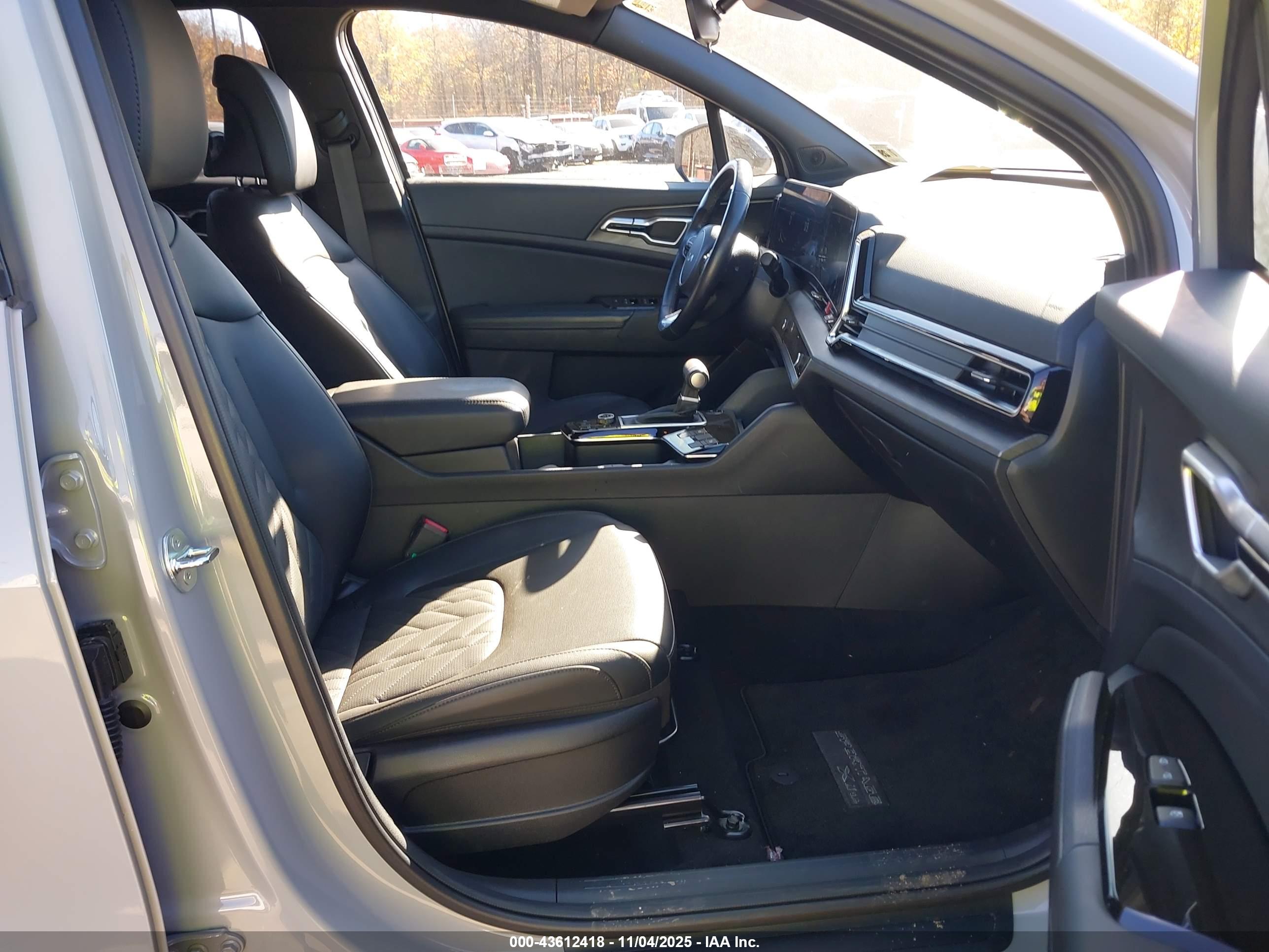 KIA SPORTAGE image 5