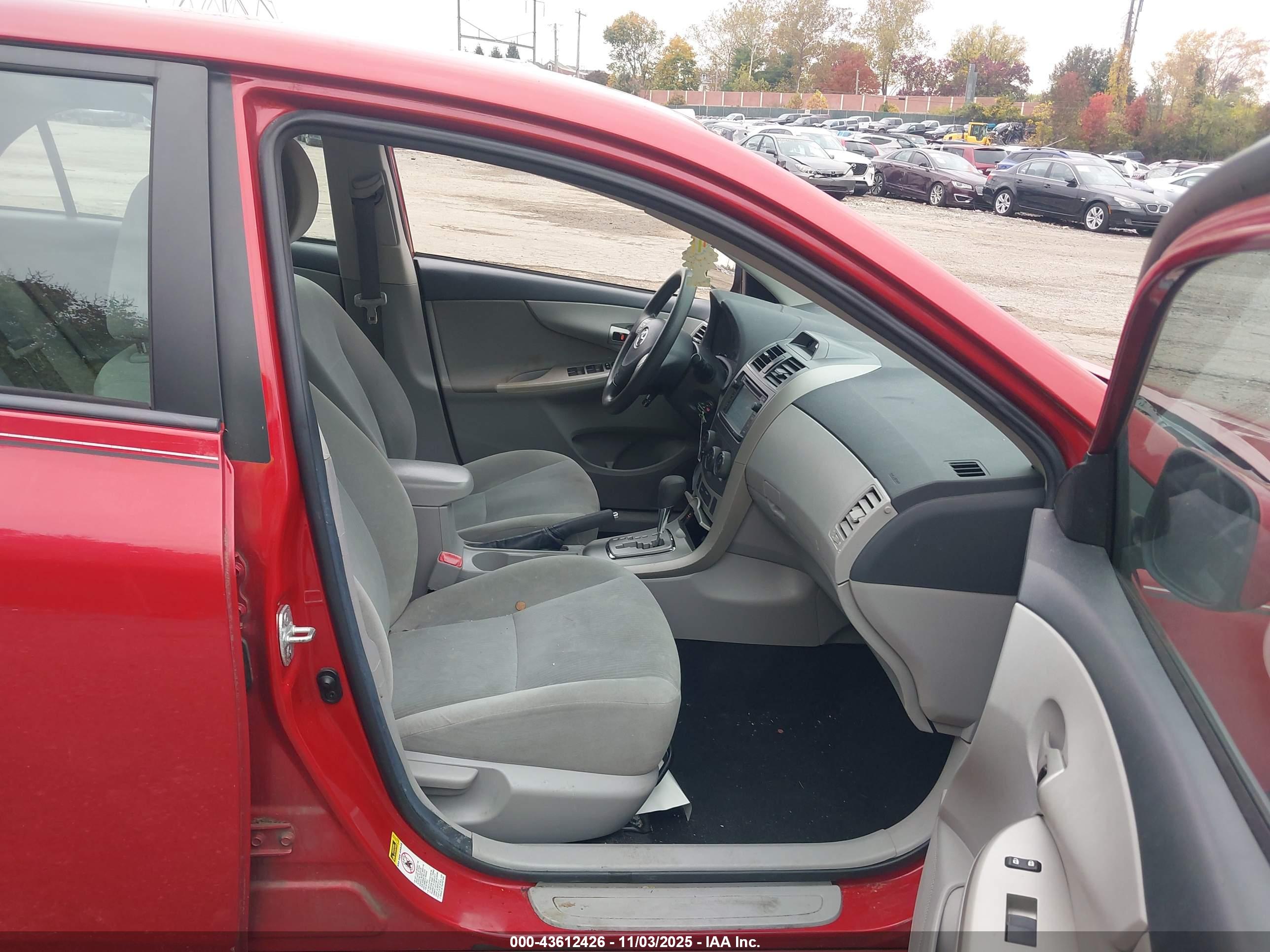 TOYOTA COROLLA image 5