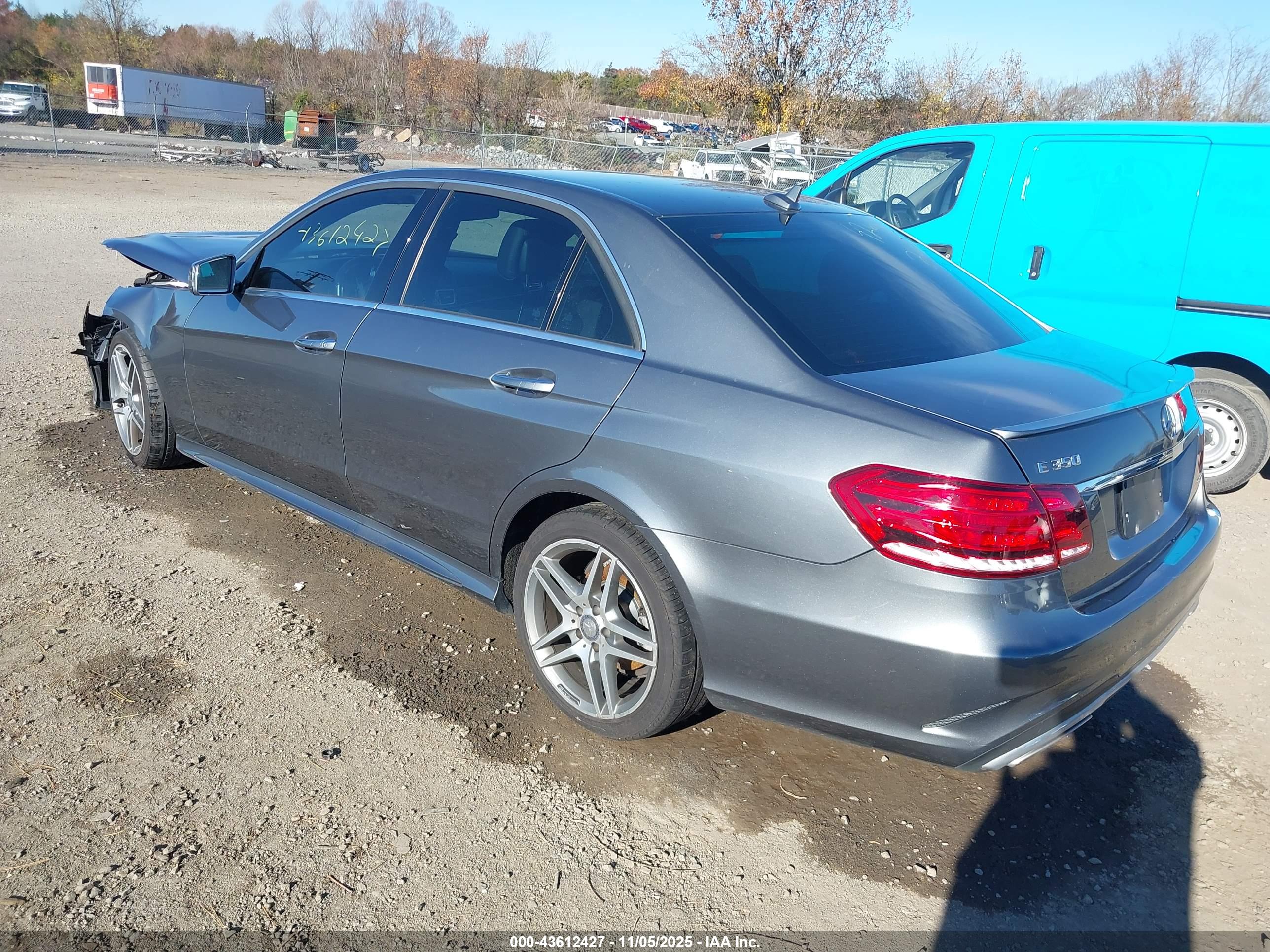 MERCEDES-BENZ E image 3
