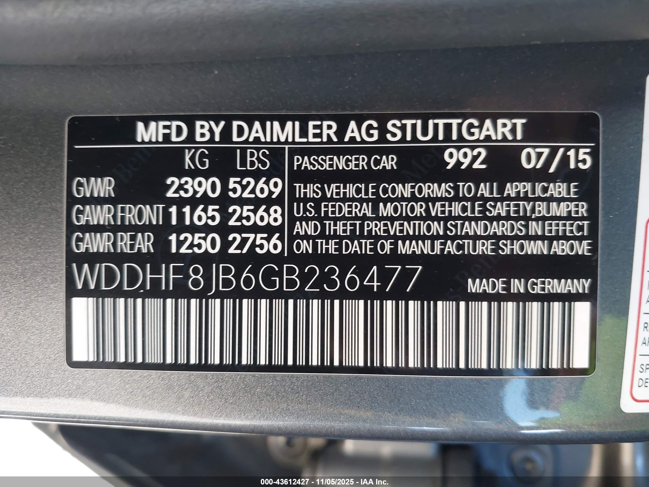 MERCEDES-BENZ E image 9