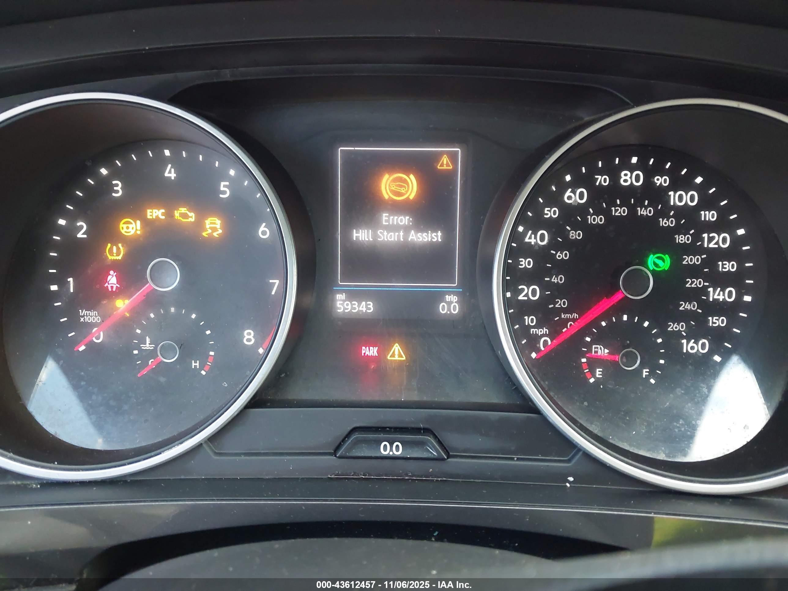 VOLKSWAGEN TIGUAN image 7