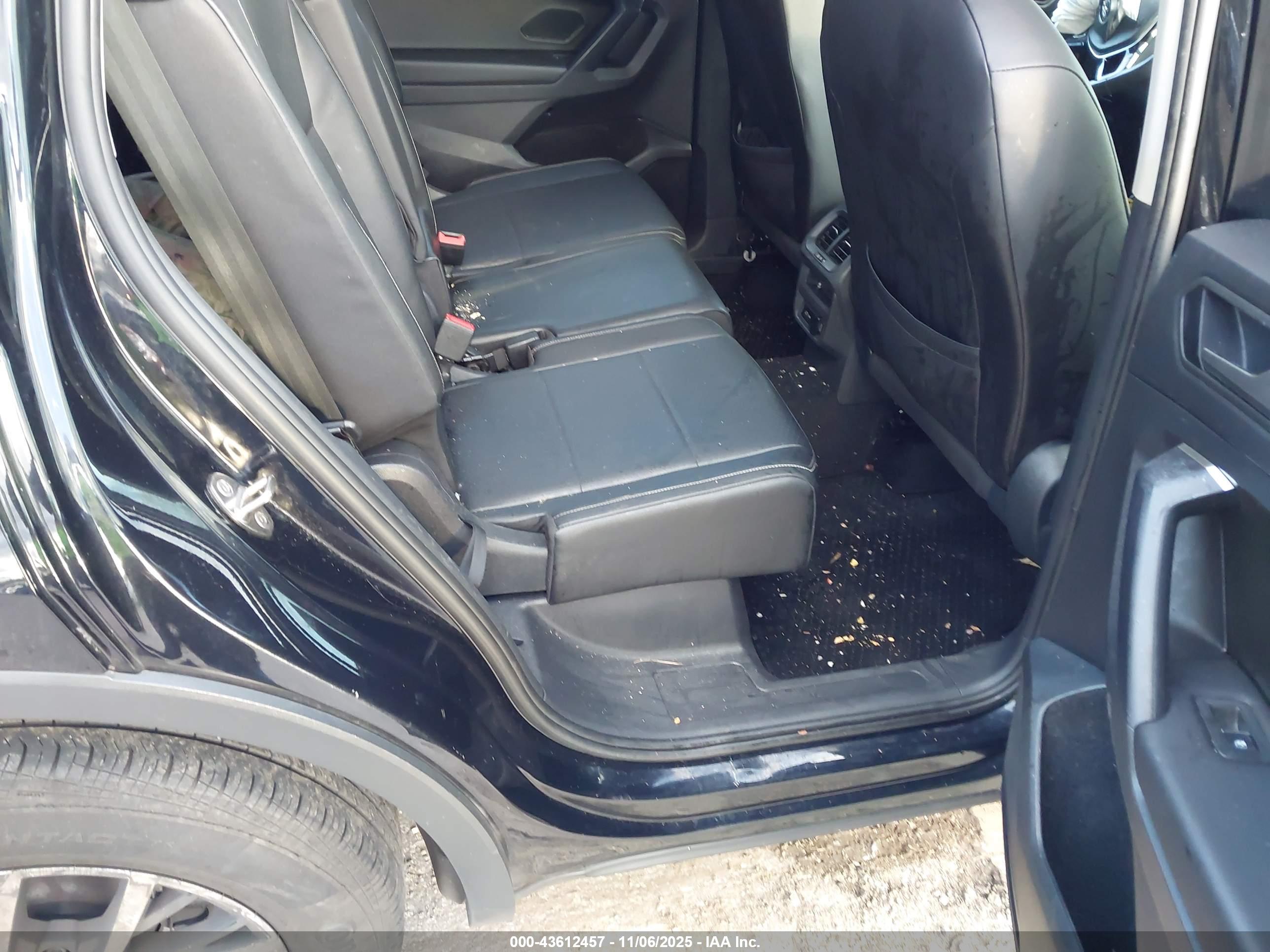 VOLKSWAGEN TIGUAN image 8