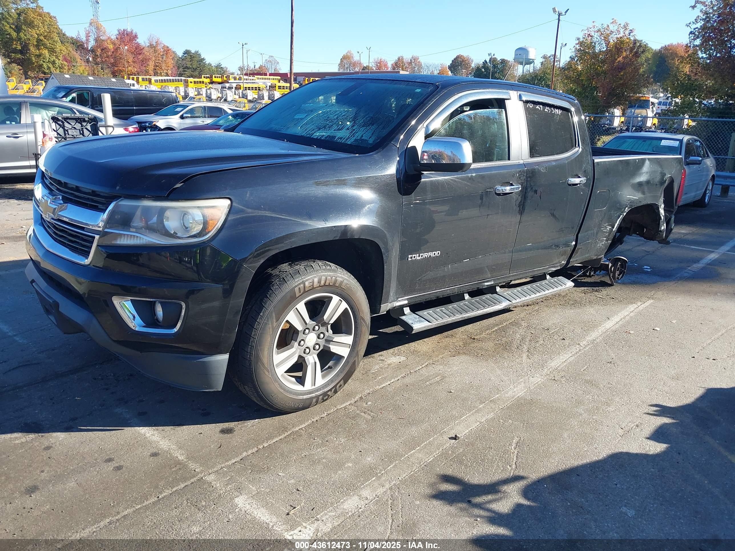 CHEVROLET COLORADO image 2