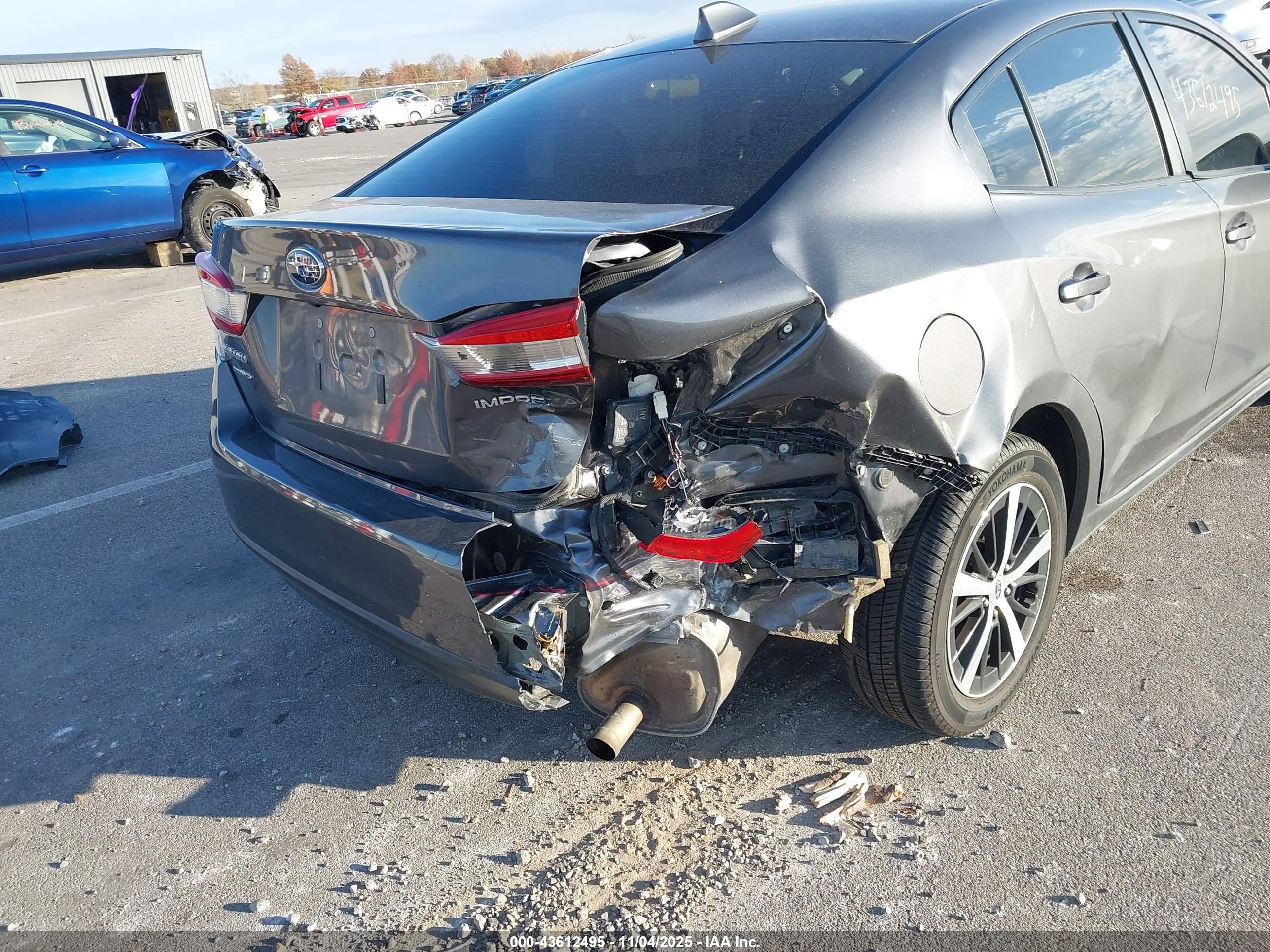 SUBARU IMPREZA image 6