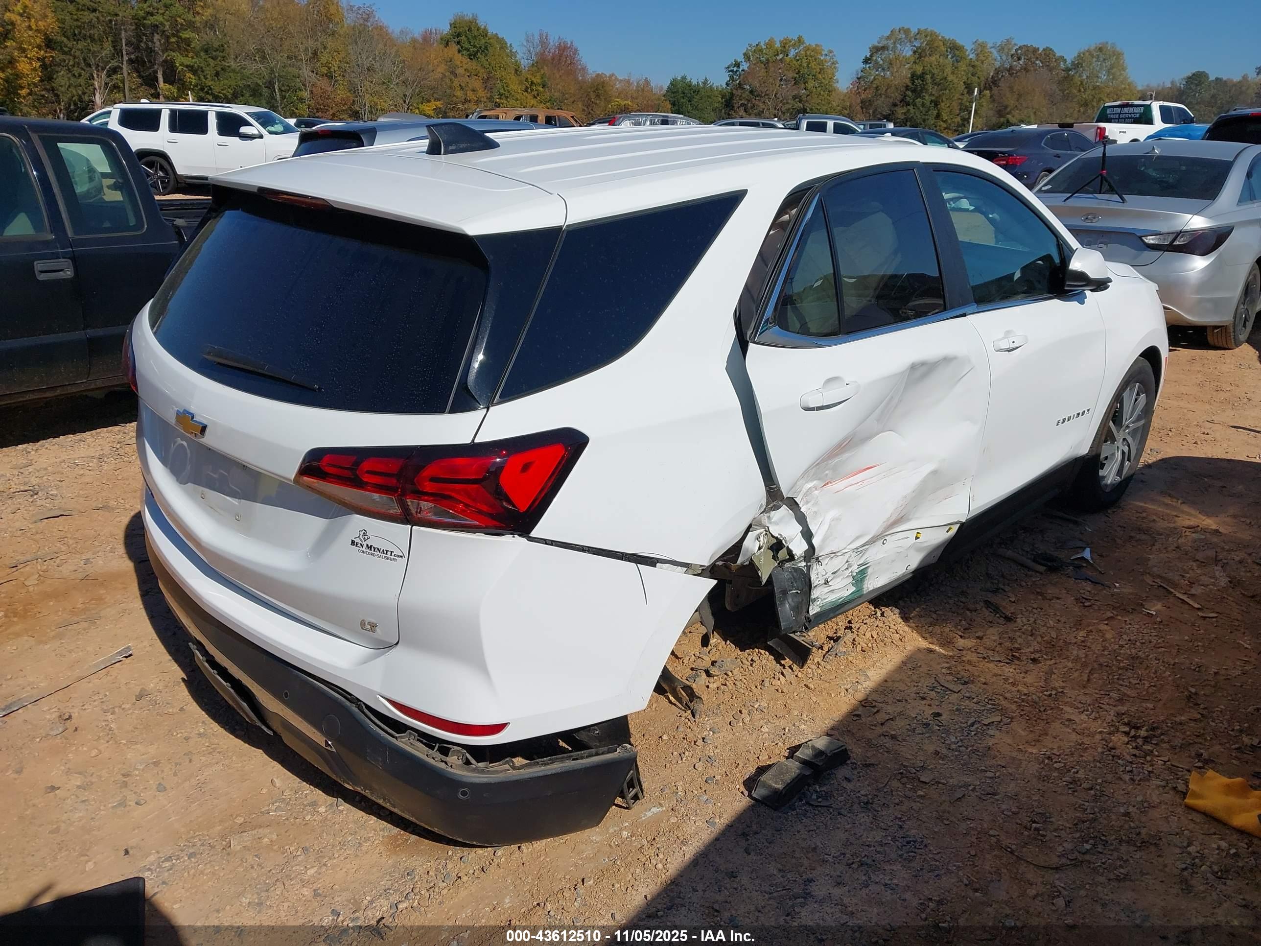 CHEVROLET EQUINOX image 4