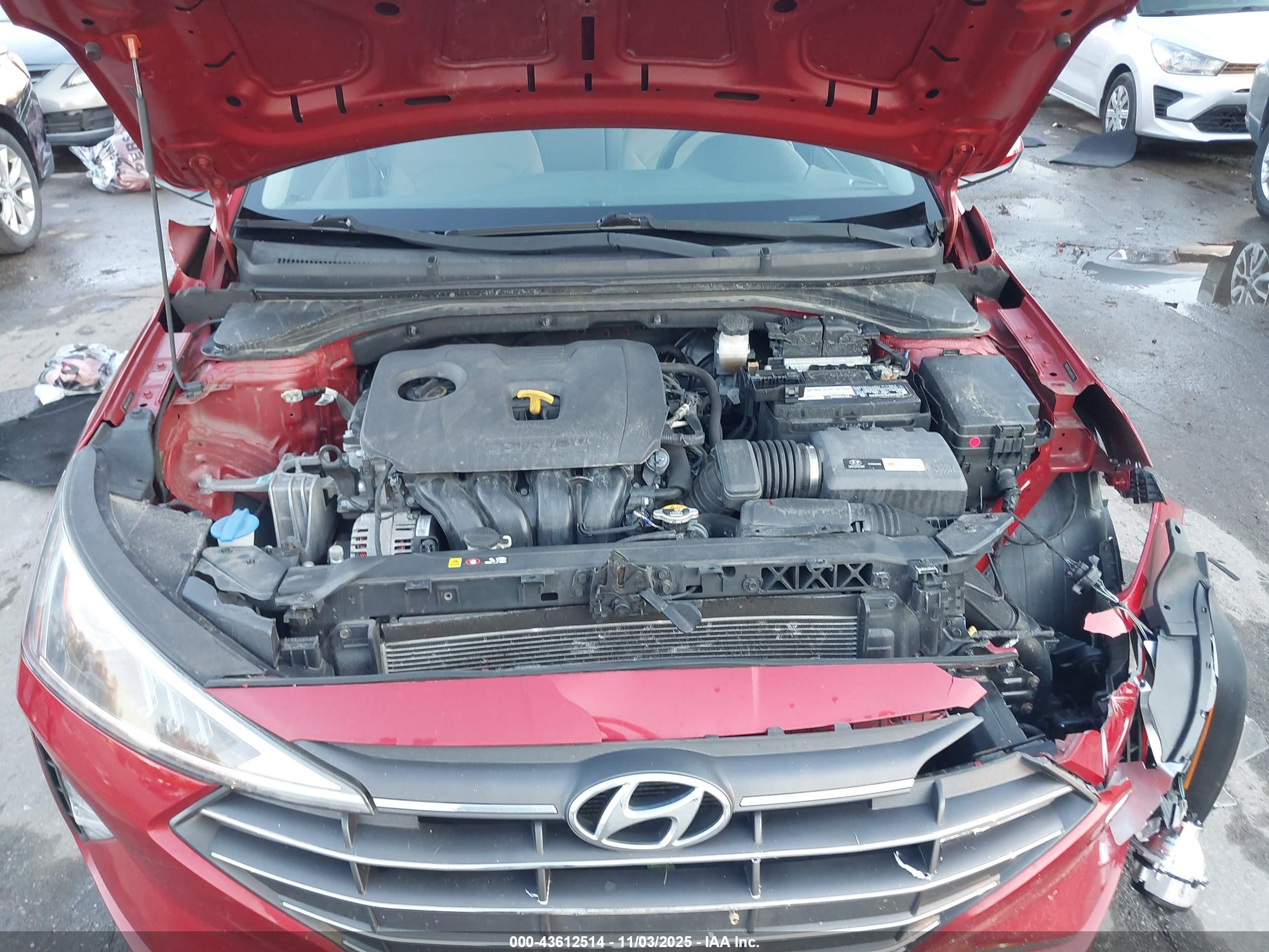HYUNDAI ELANTRA image 10