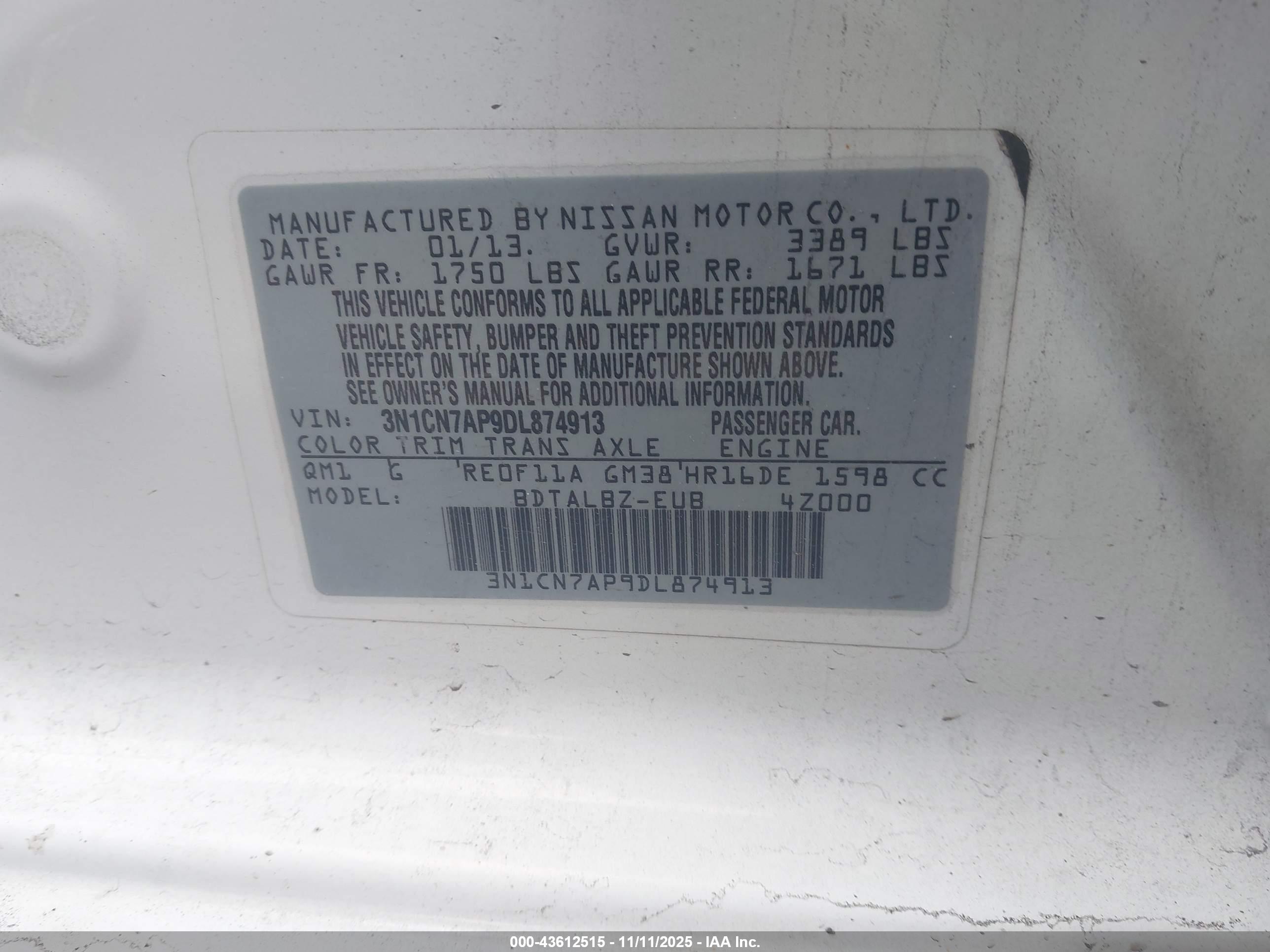 NISSAN VERSA image 9