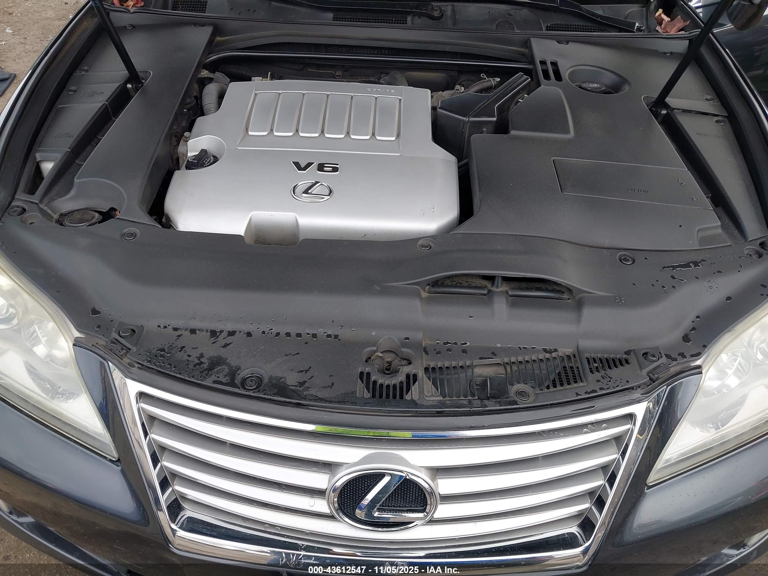 LEXUS ES image 10