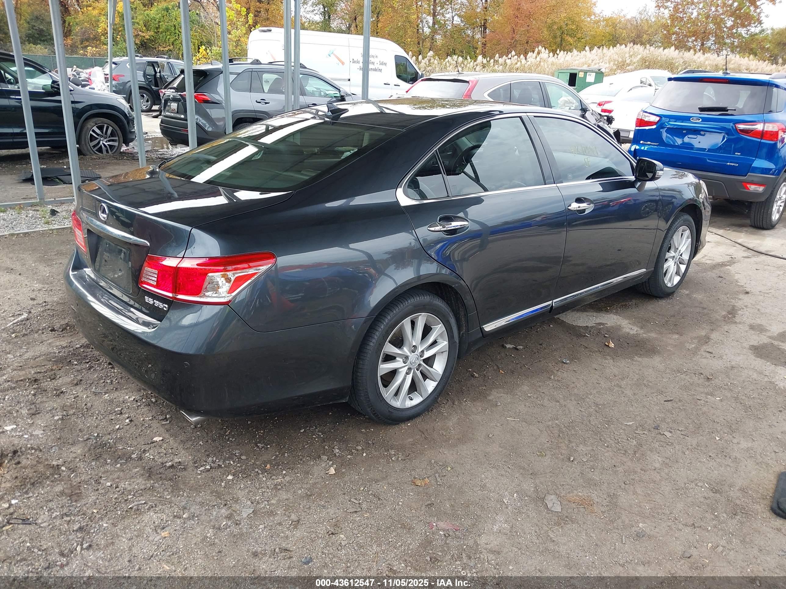 LEXUS ES image 4