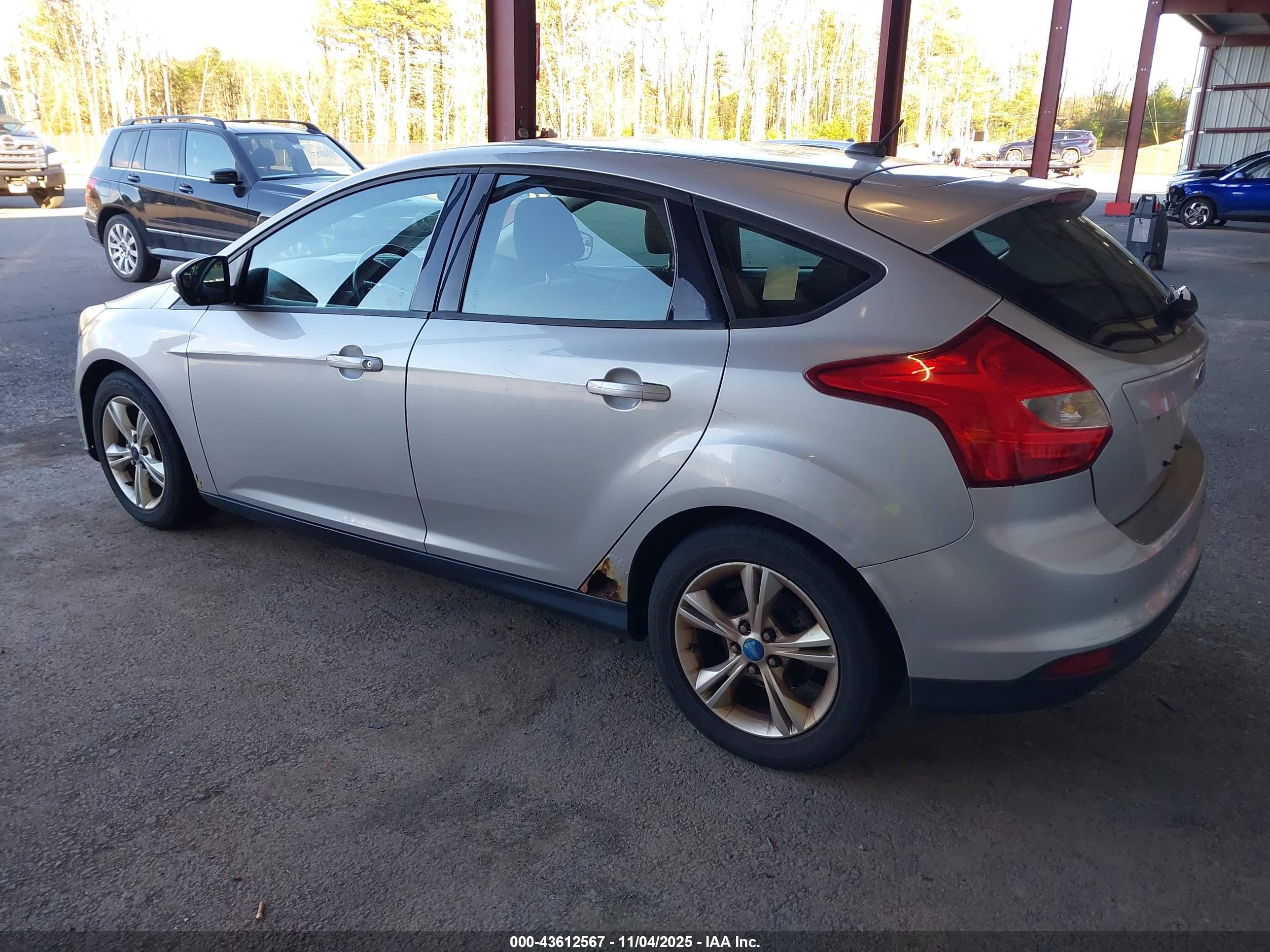 FORD FOCUS image 3