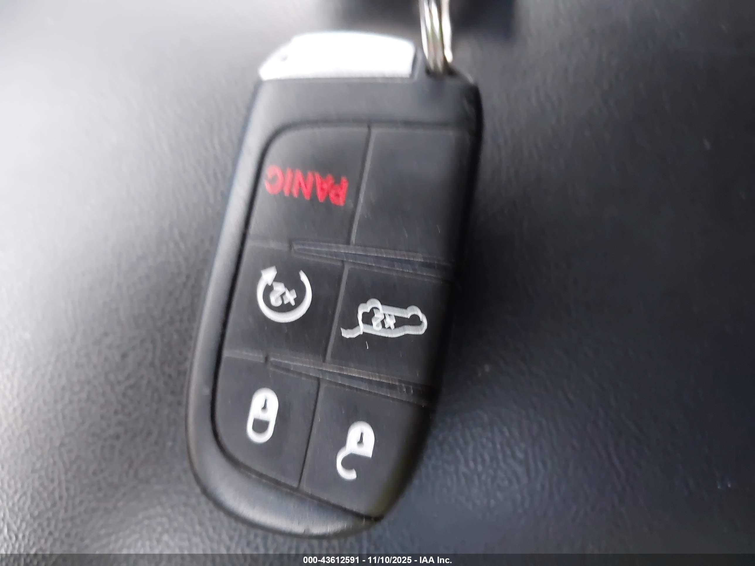 JEEP GRAND image 11