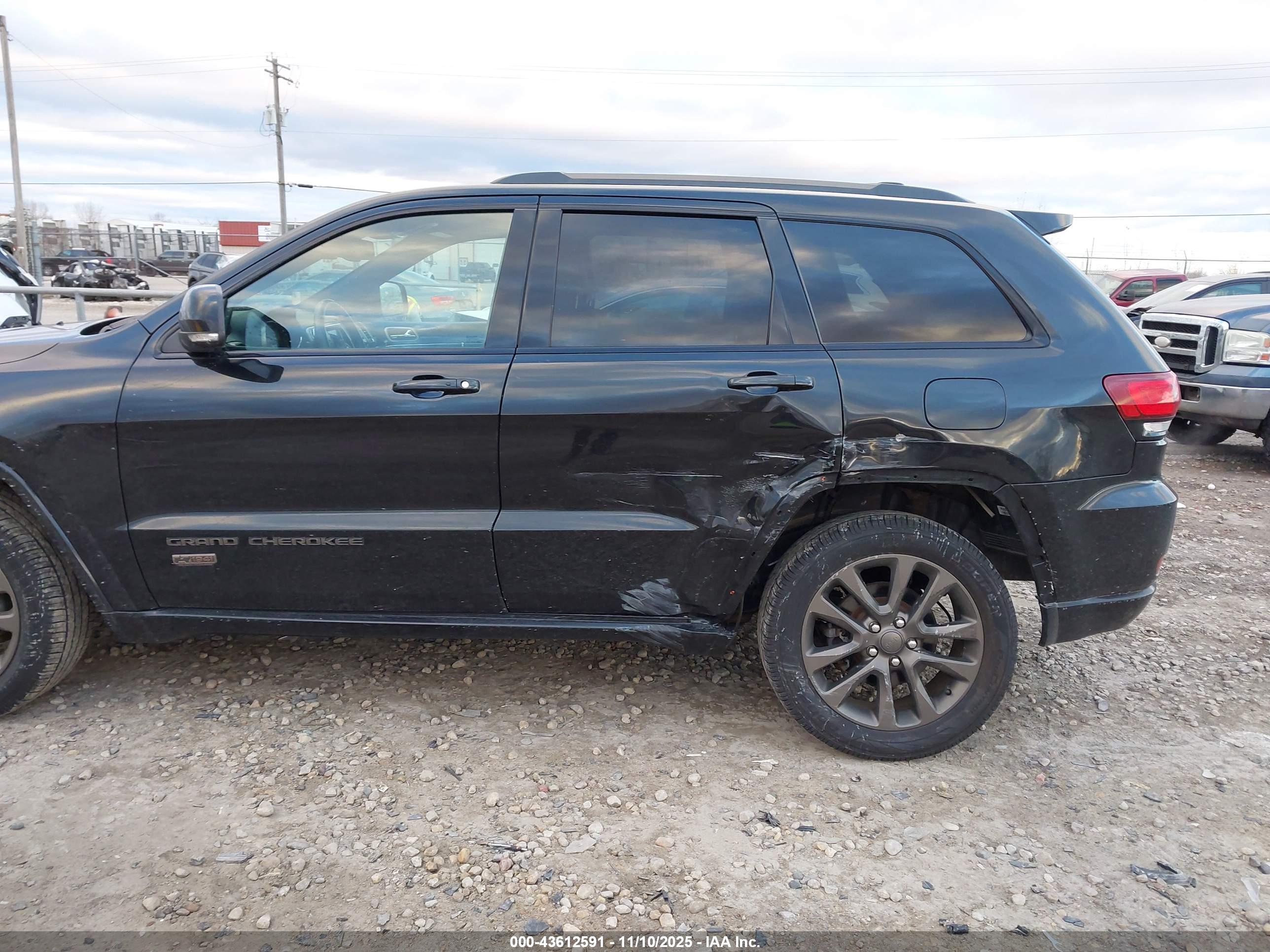 JEEP GRAND image 6