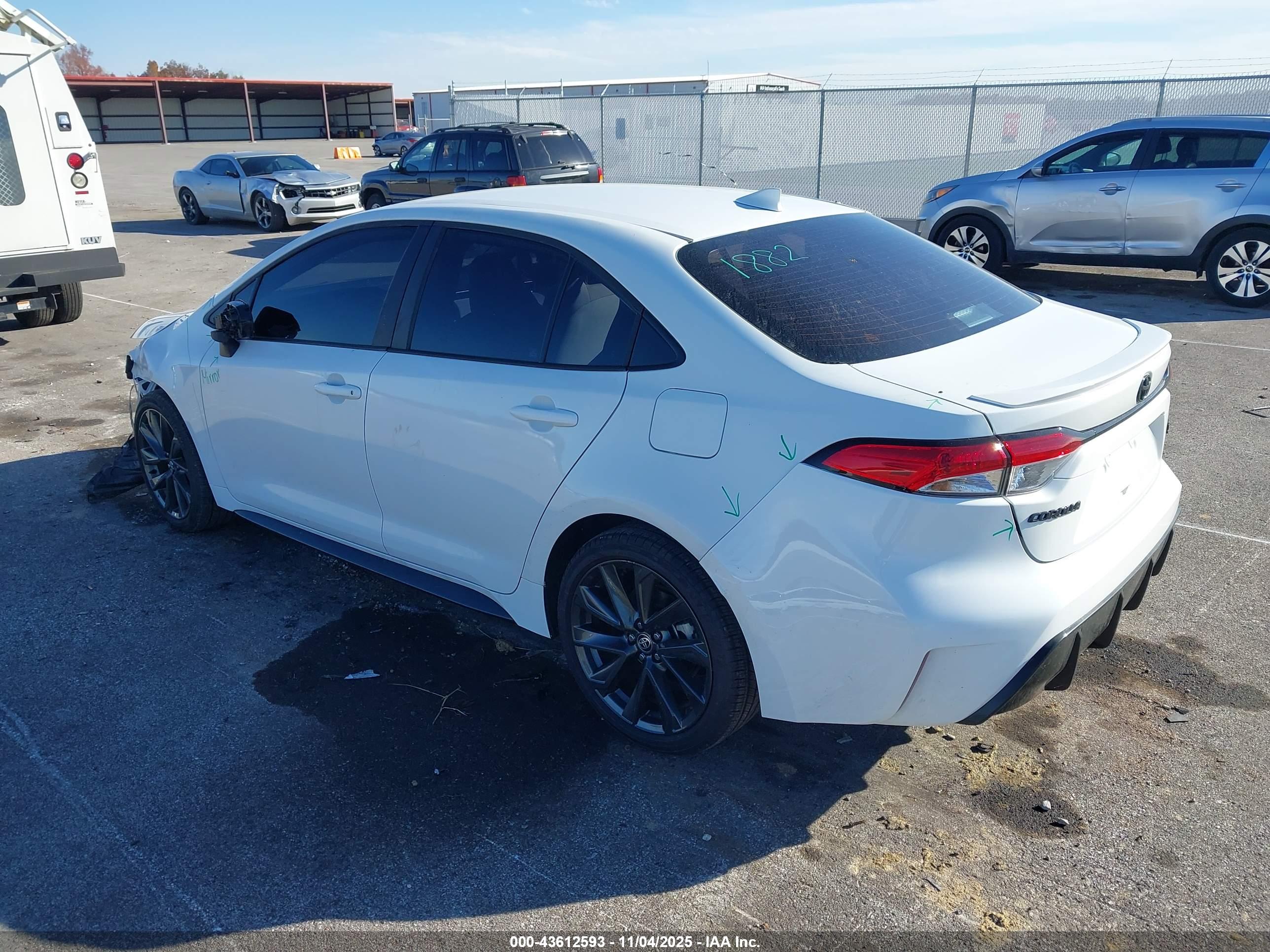 TOYOTA COROLLA image 3