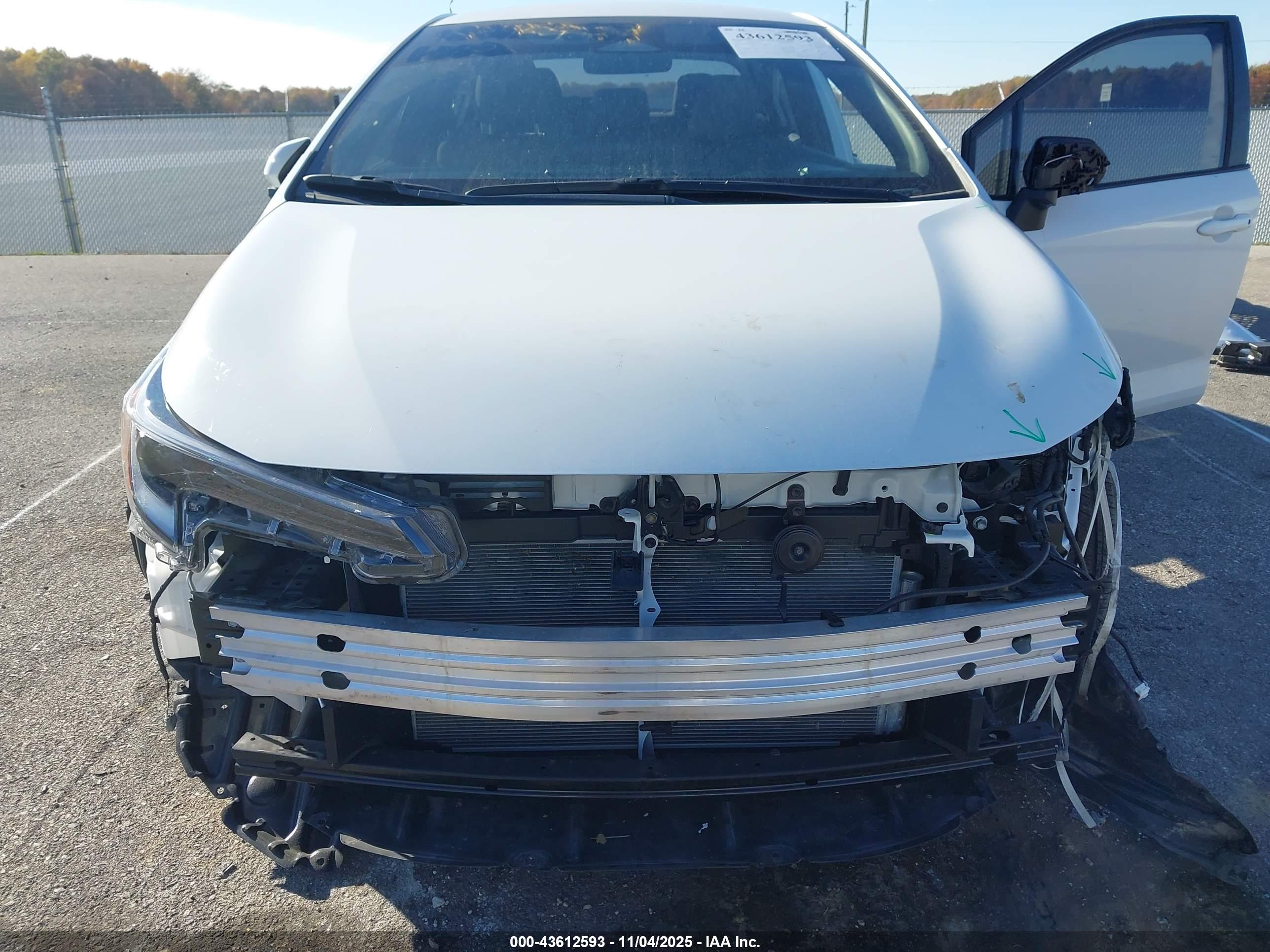 TOYOTA COROLLA image 6