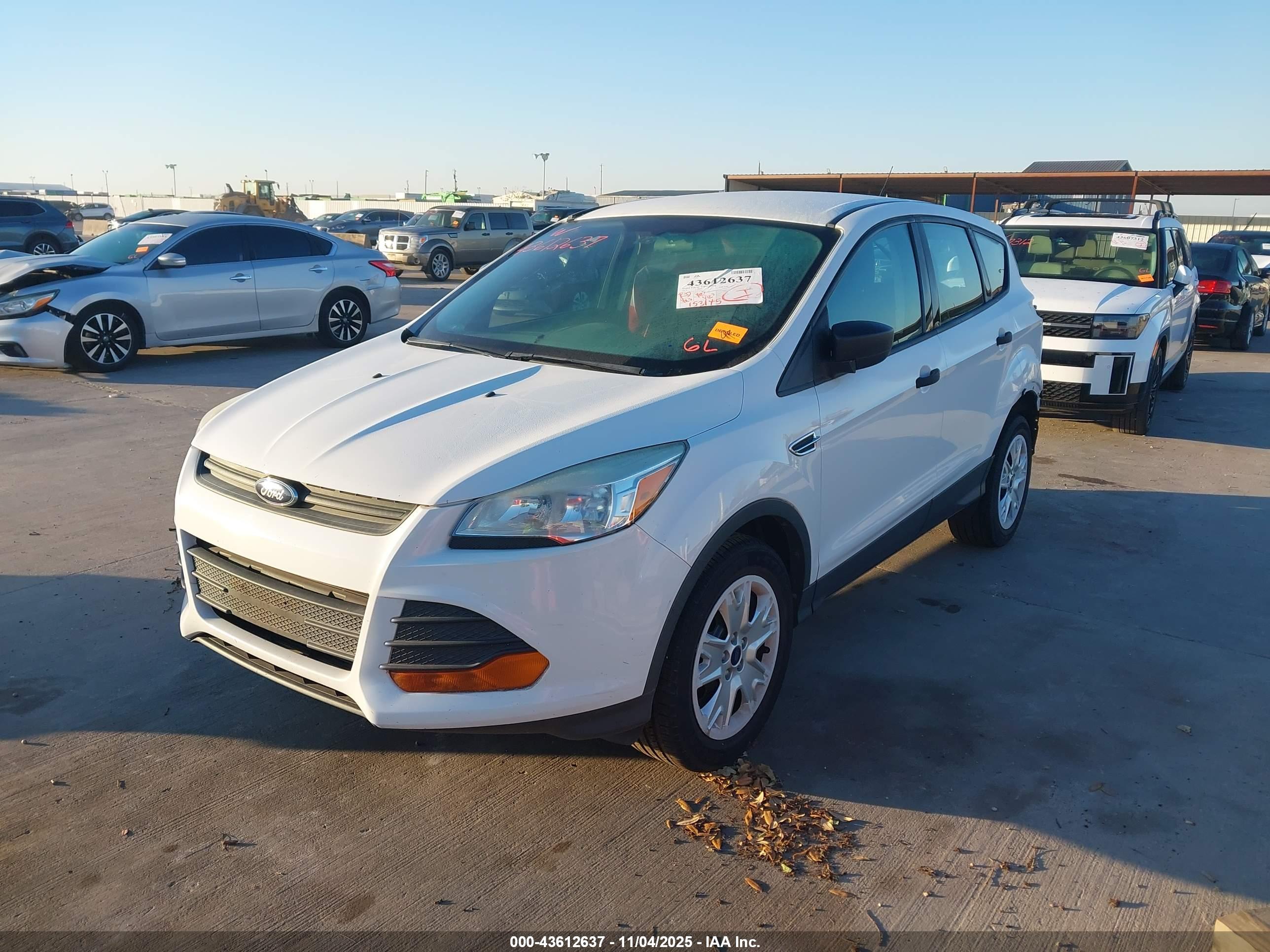 FORD ESCAPE image 2