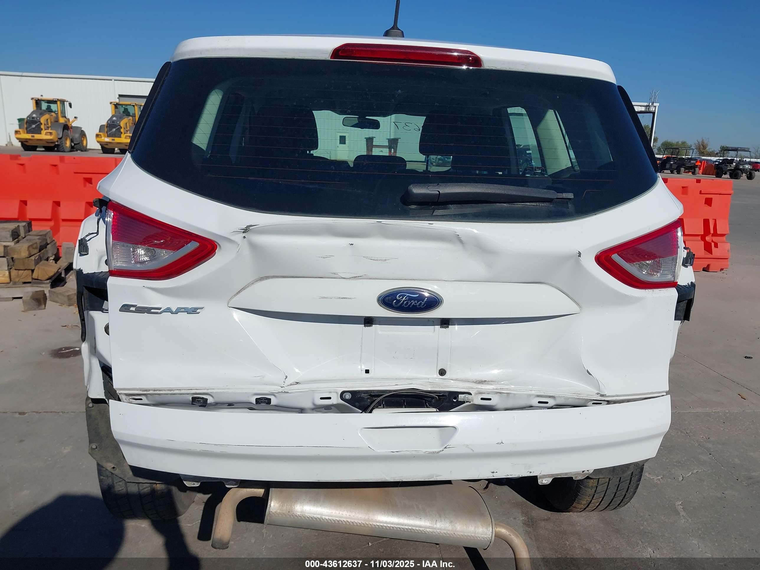 FORD ESCAPE image 6