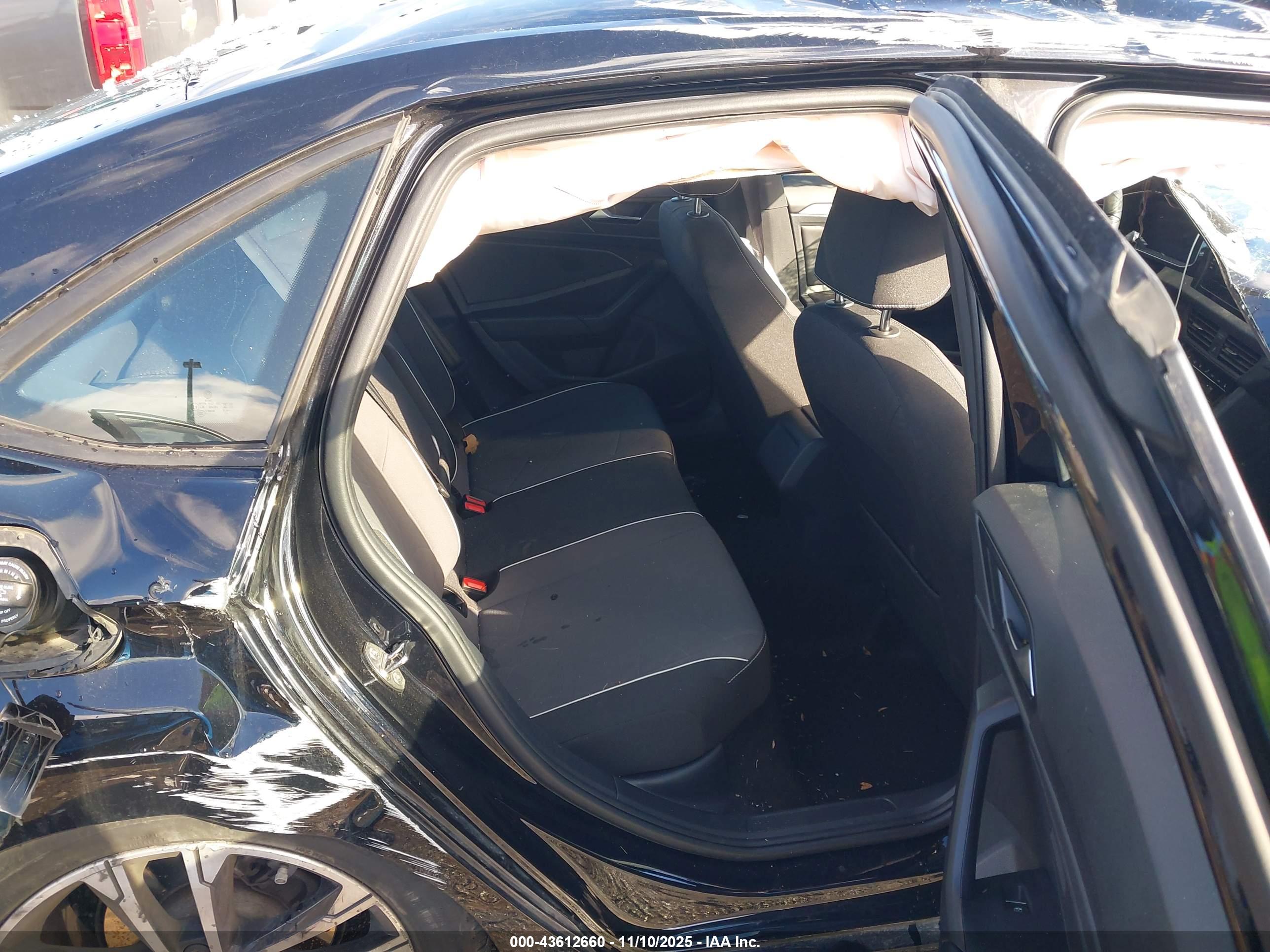 VOLKSWAGEN JETTA image 8