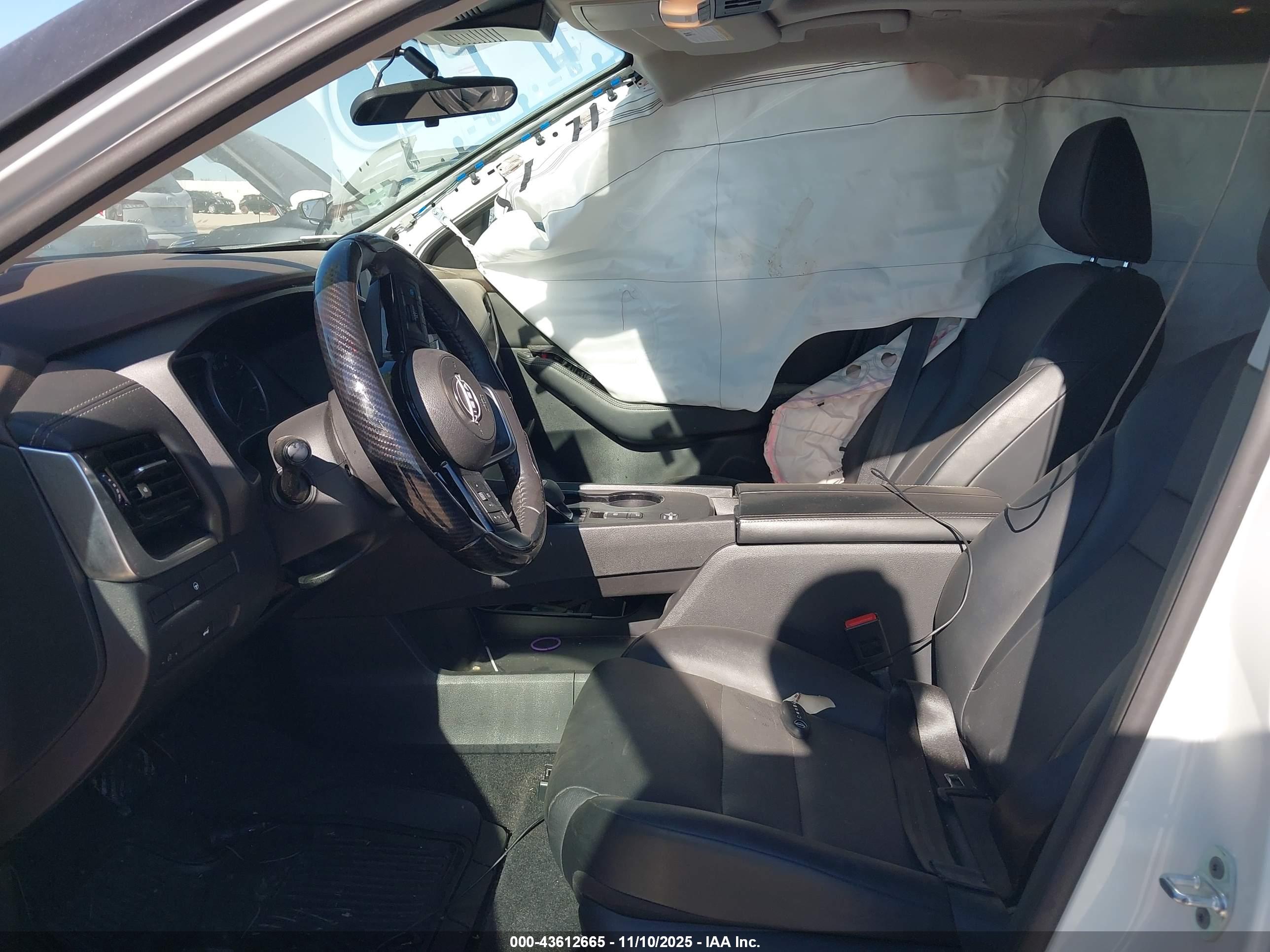 NISSAN ROGUE image 5
