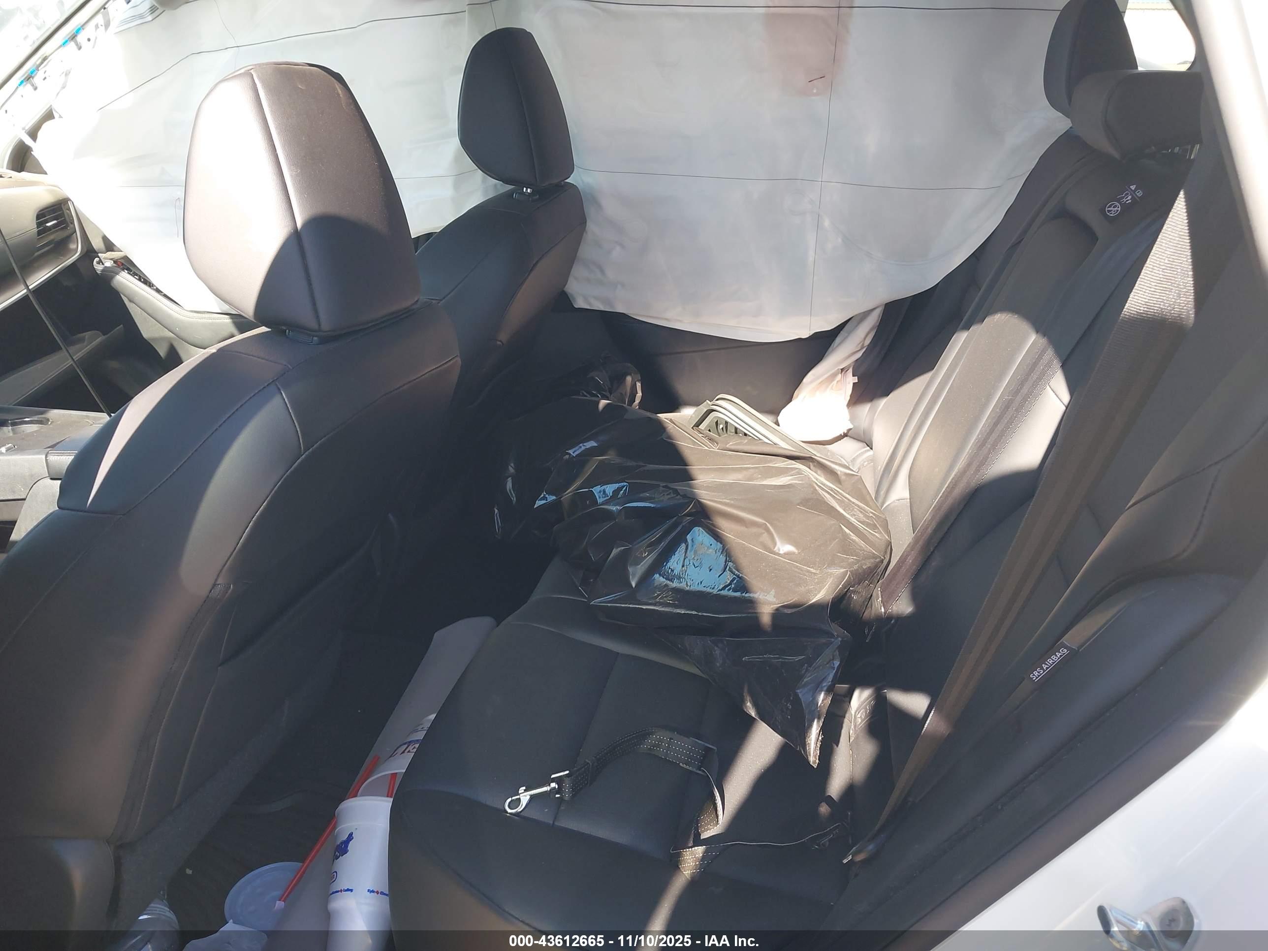 NISSAN ROGUE image 8