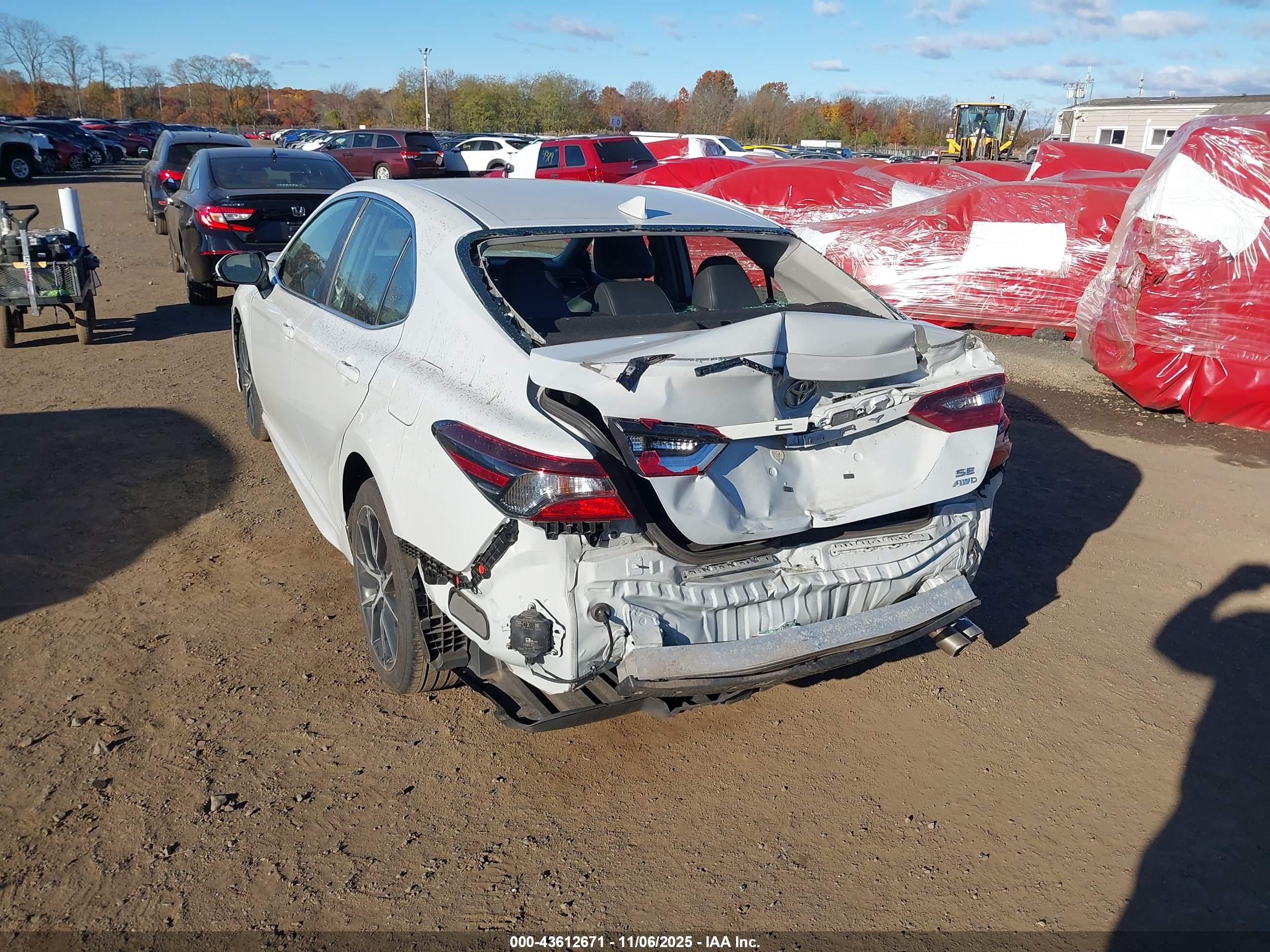 TOYOTA CAMRY image 6