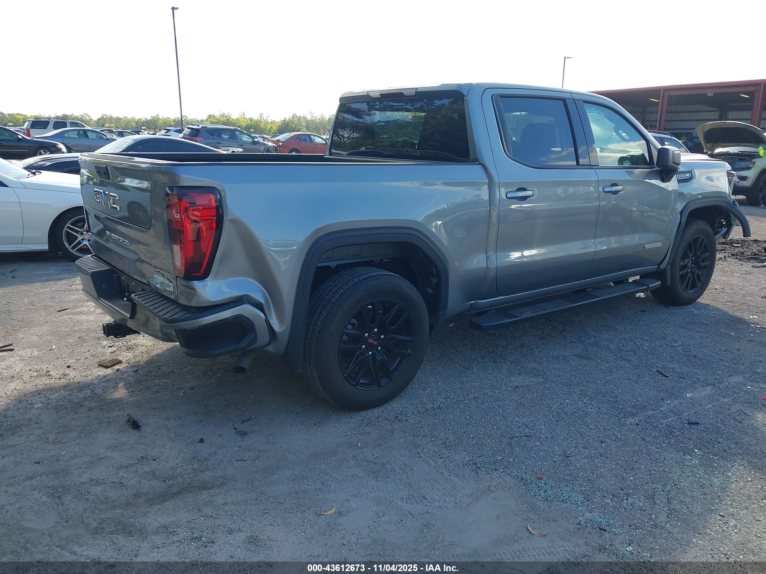 GMC SIERRA image 4