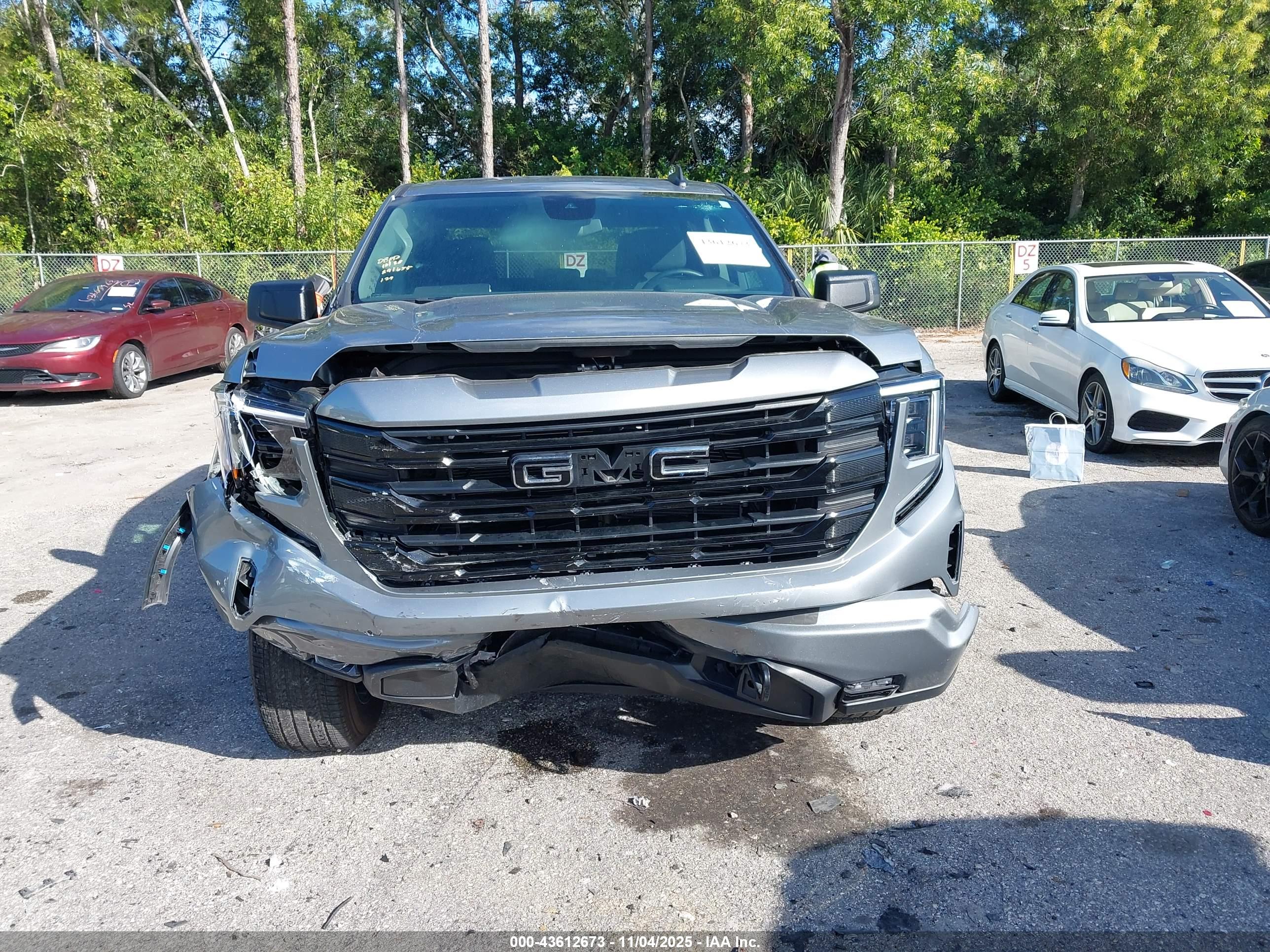GMC SIERRA image 6